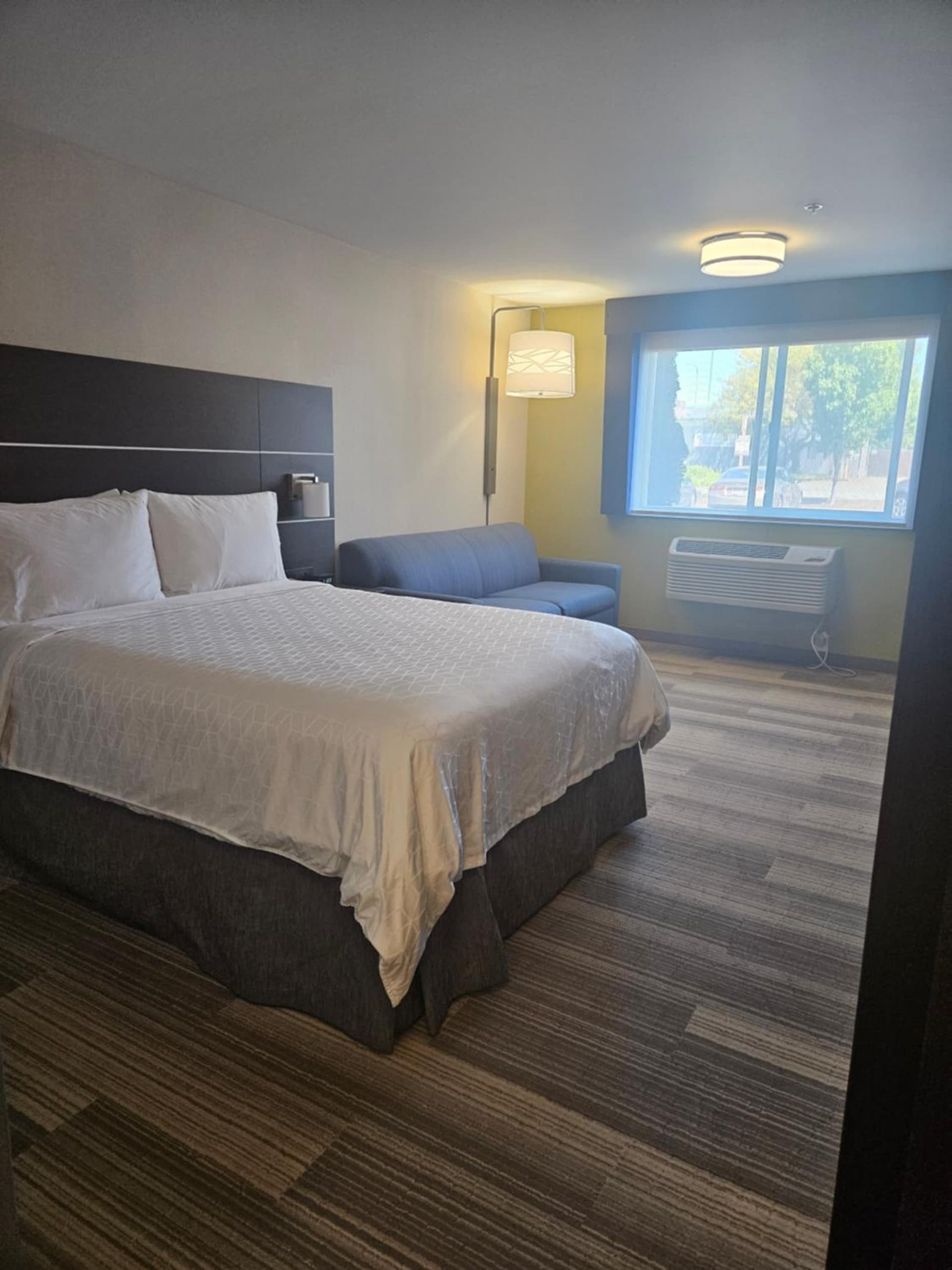 Holiday Inn Express Hotels & Suites Burlington by IHG gallery photo in Burlington, WA — image 10