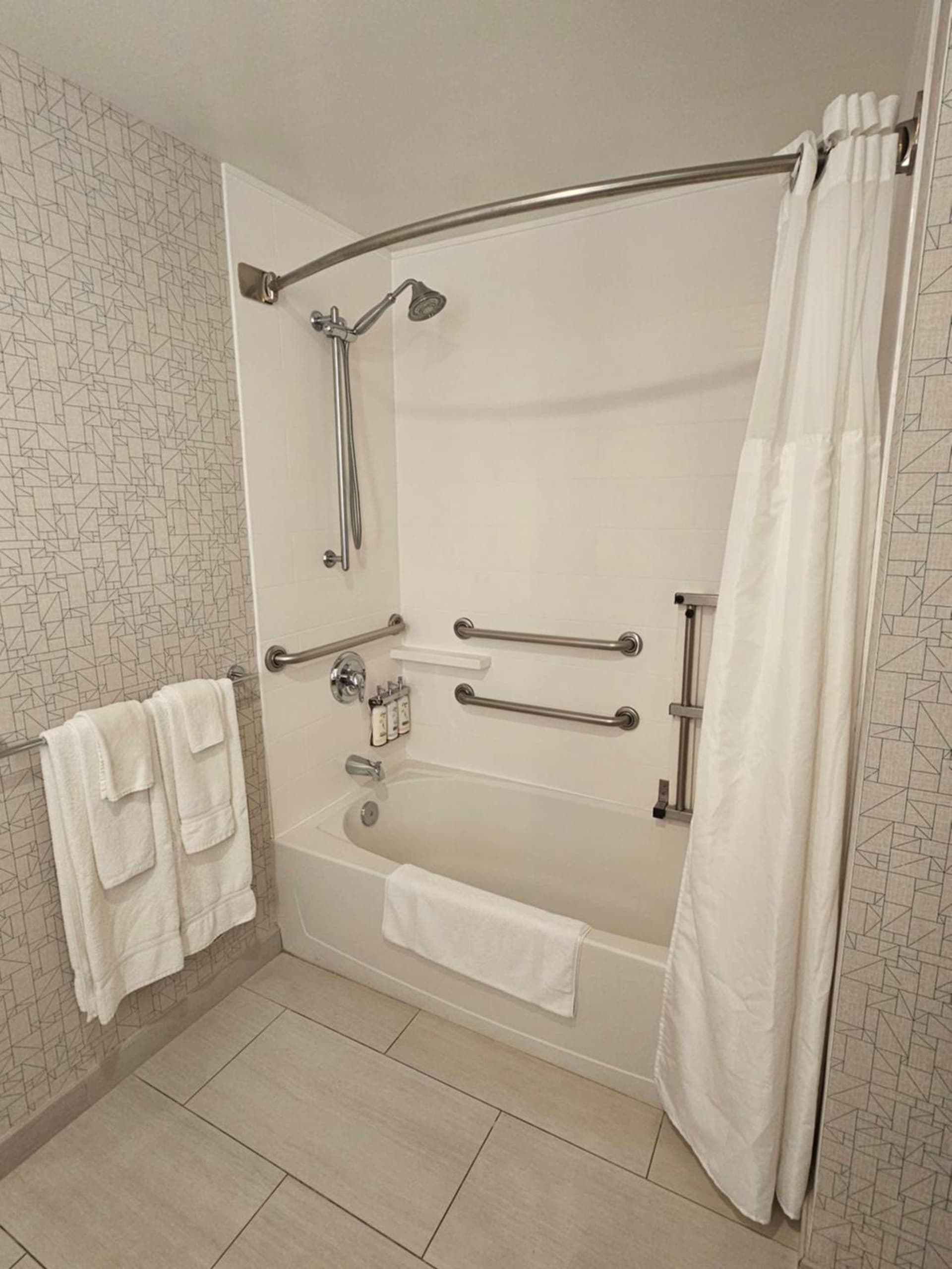 Holiday Inn Express Hotels & Suites Burlington by IHG gallery photo in Burlington, WA — image 6