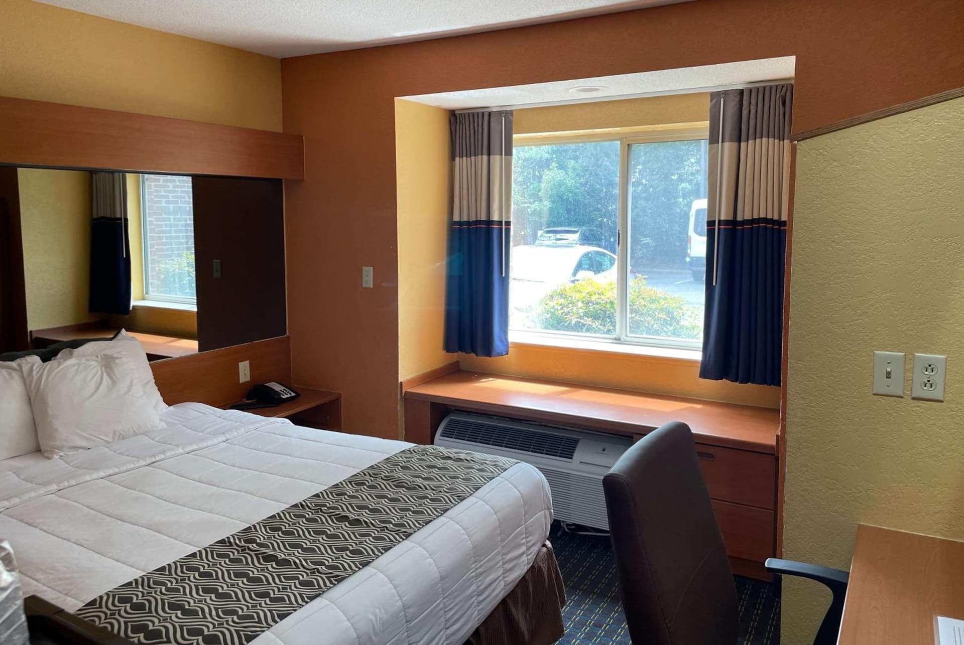 Microtel Inn & Suites Newport News gallery photo in Newport News, VA — image 16