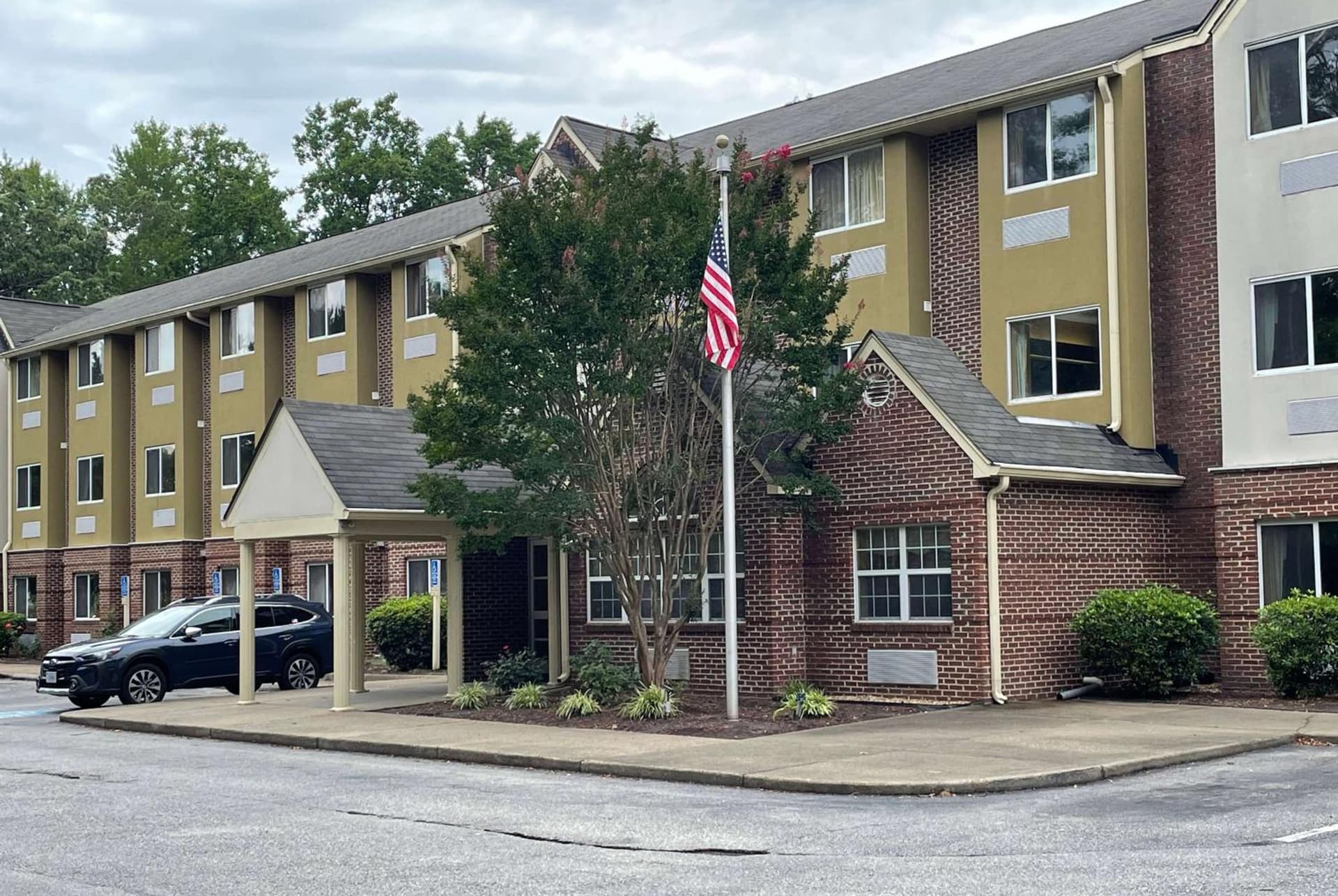 Microtel Inn & Suites Newport News gallery photo in Newport News, VA — image 7