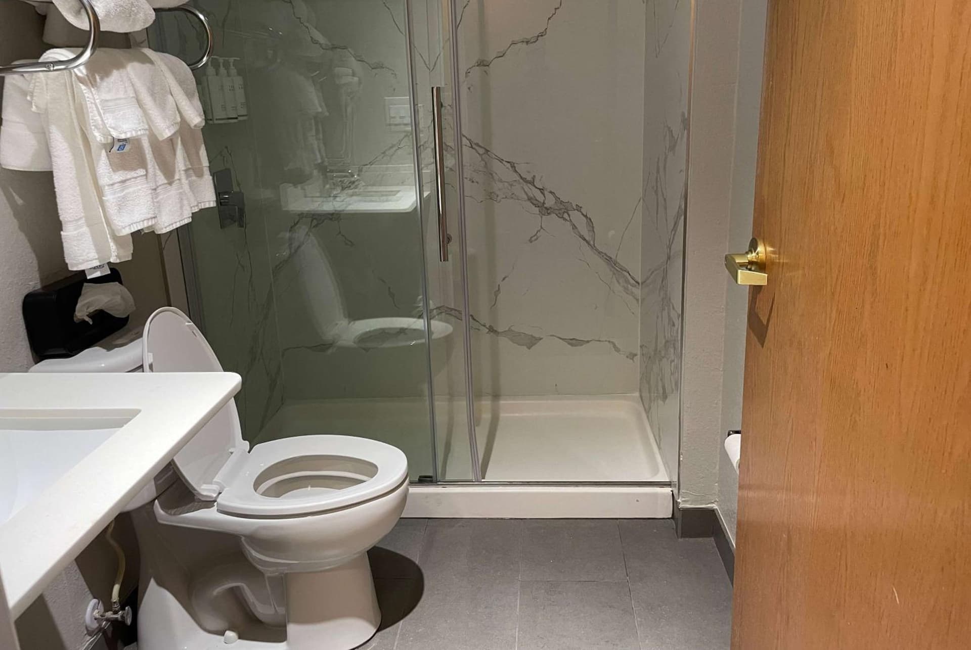 Microtel Inn & Suites Newport News interior in Newport News, VA — gallery photo 2