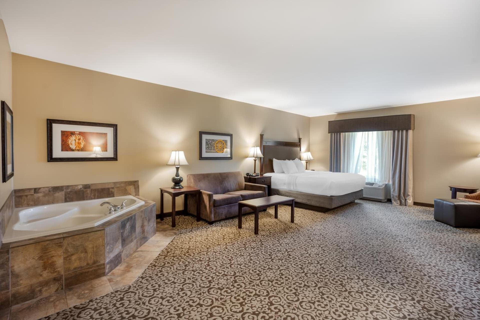 Best Western Plus Intercourse Village Inn property views in Intercourse, PA — gallery photo 3