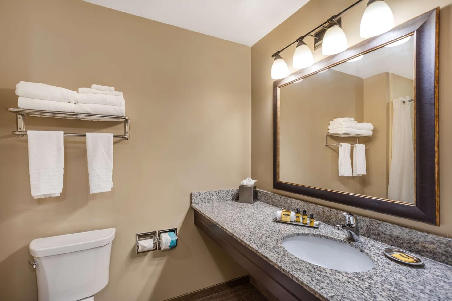 Best Western Plus Intercourse Village Inn gallery photo in Intercourse, PA — image 35