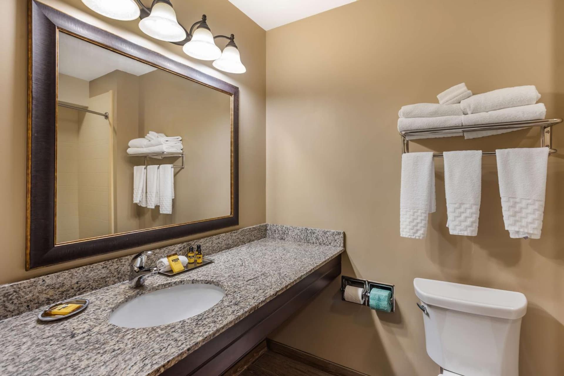 Best Western Plus Intercourse Village Inn gallery photo in Intercourse, PA — image 28