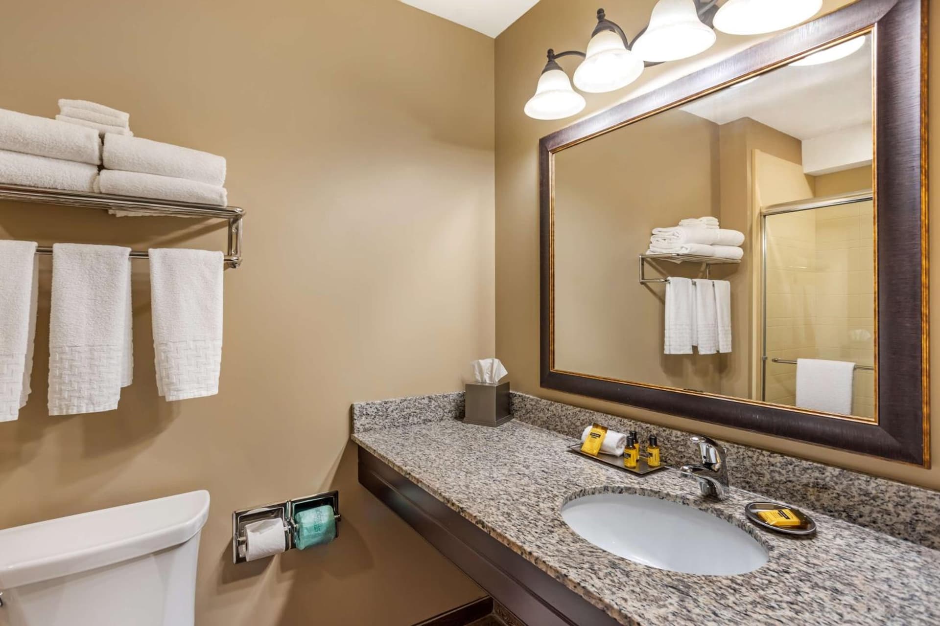 Best Western Plus Intercourse Village Inn gallery photo in Intercourse, PA — image 11
