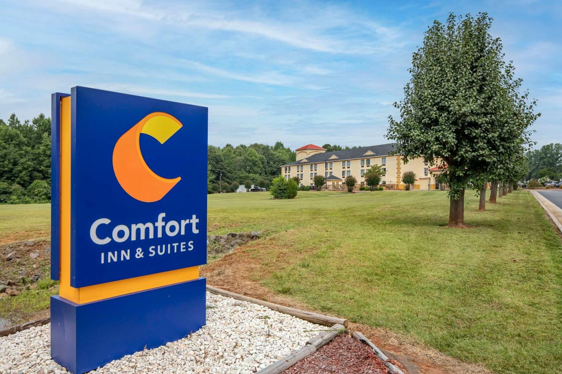 Comfort Inn & Suites Mocksville I-40 interior in Mocksville, NC — gallery photo 2