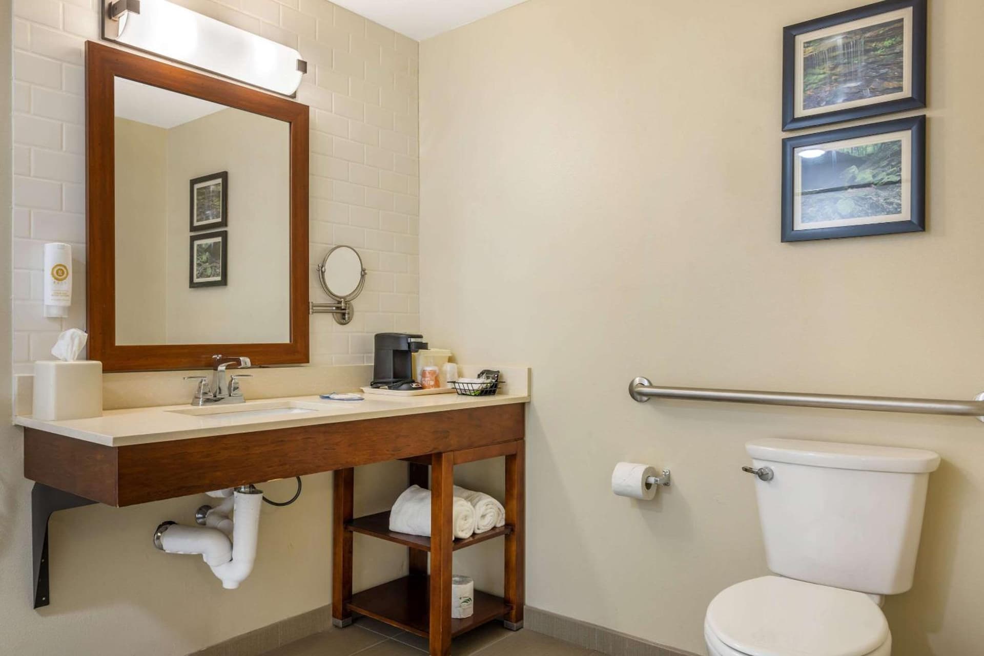 Comfort Inn & Suites At CrossPlex Village gallery photo in Birmingham, AL — image 8