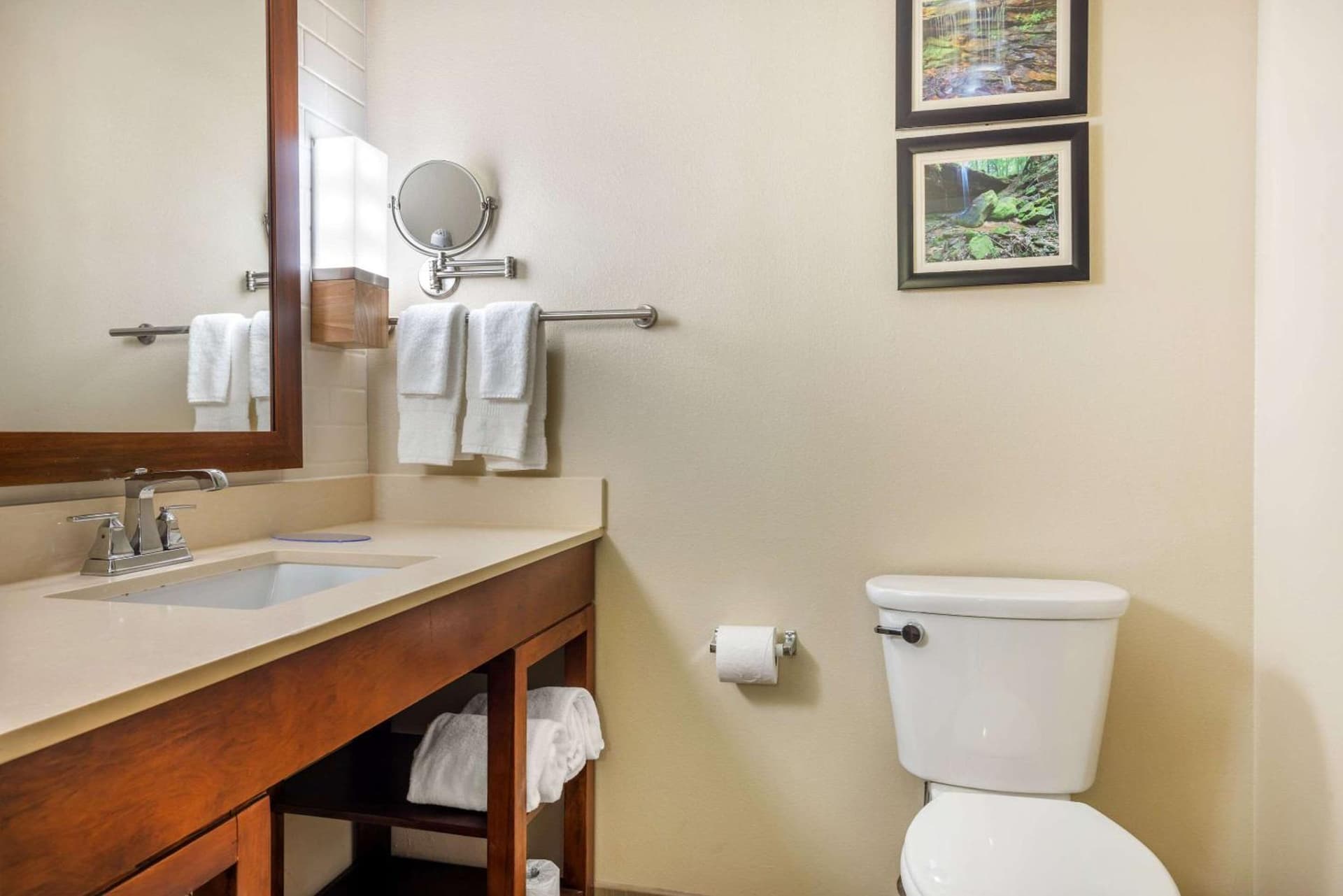 Comfort Inn & Suites At CrossPlex Village gallery photo in Birmingham, AL — image 30