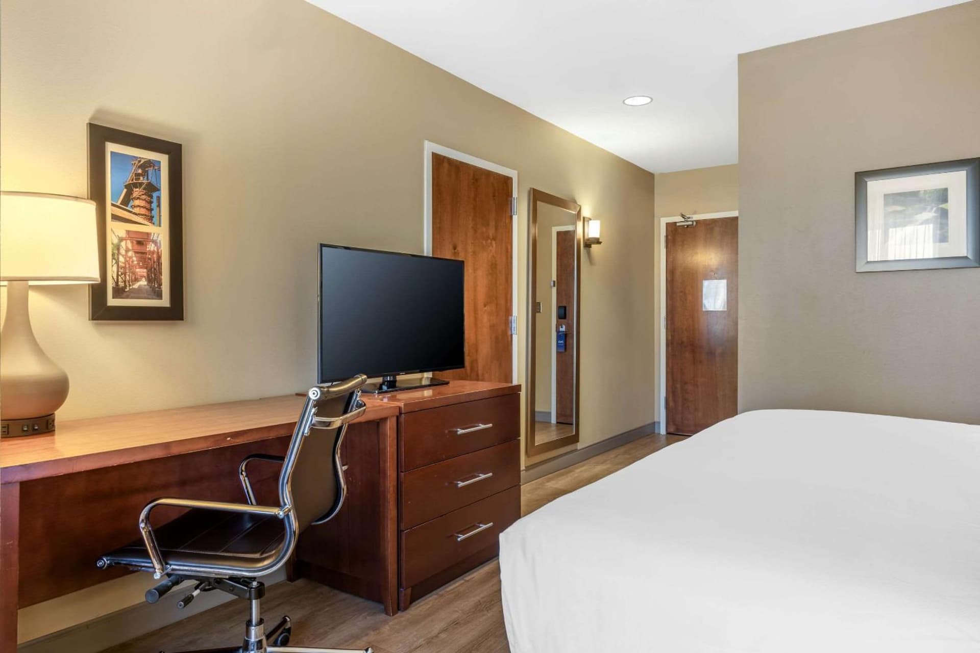 Comfort Inn & Suites At CrossPlex Village gallery photo in Birmingham, AL — image 22