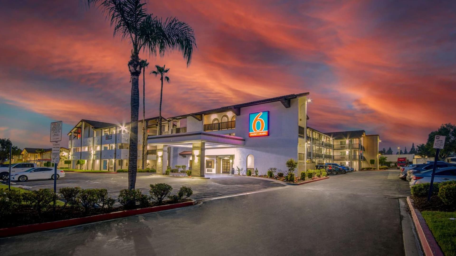Studio 6 Ontario CA Convention Center Airport featured exterior or lobby in Ontario, CA — similar hotel