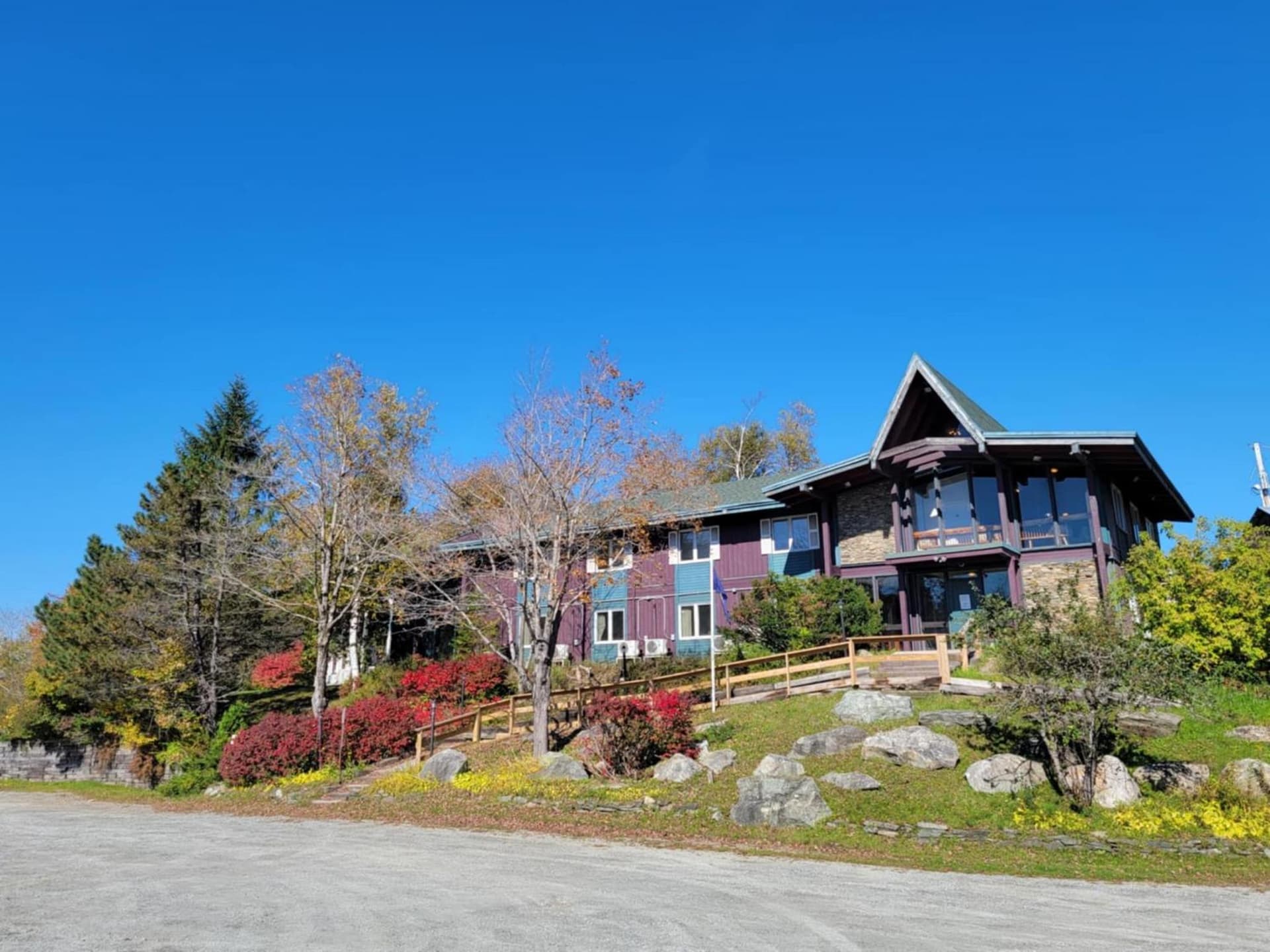 Pinnacle Lodge property views in Bromley Village — gallery photo 3