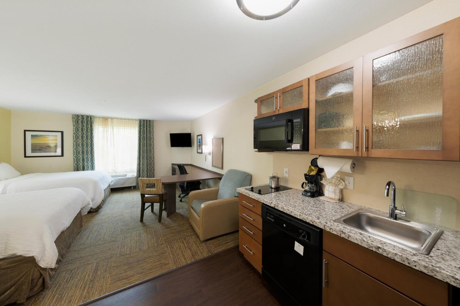 Candlewood Suites - Panama City Beach Pier Park by IHG gallery photo in Panama City Beach, FL — image 7