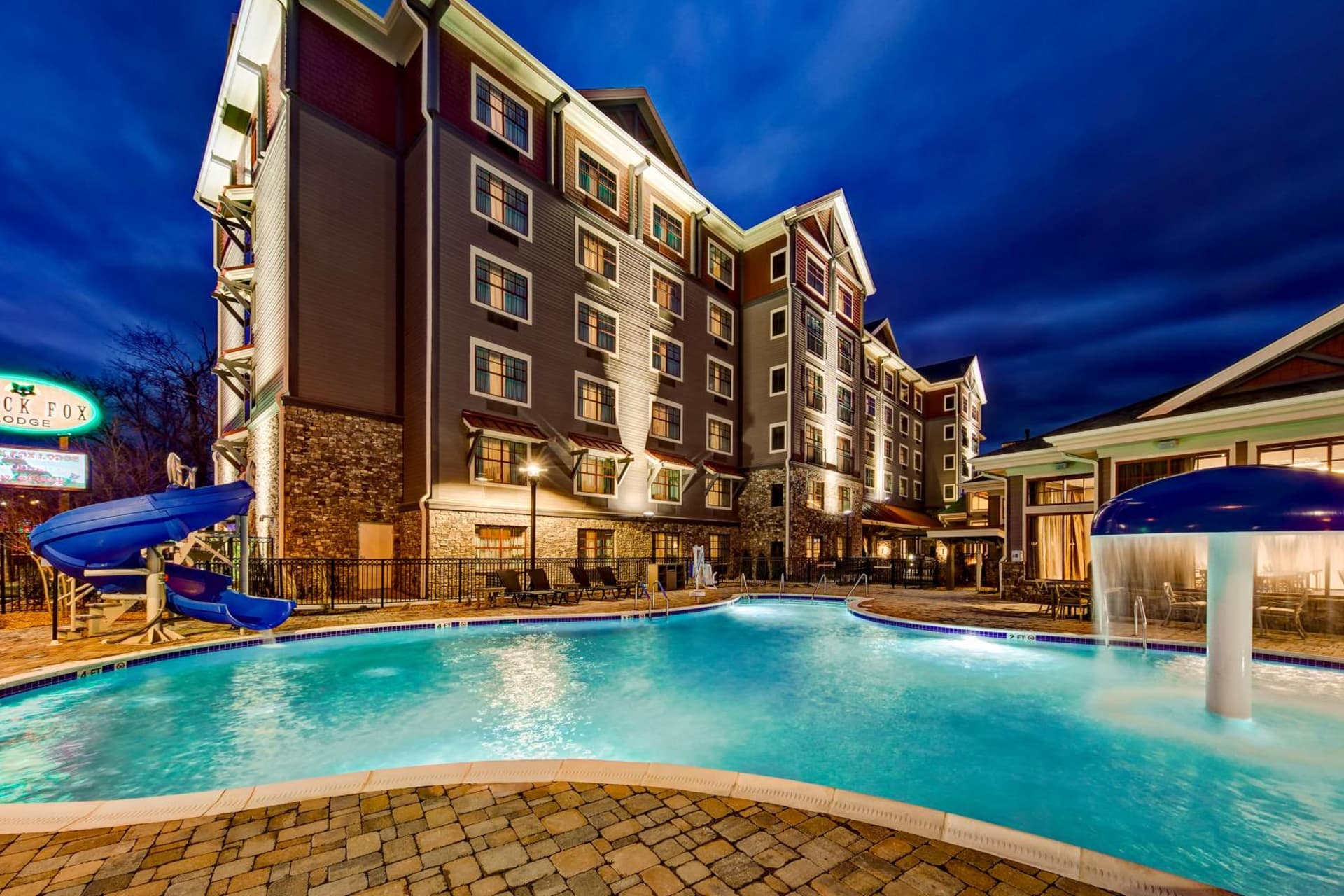 Black Fox Lodge Pigeon Forge, Tapestry Collection by Hilton interior in Pigeon Forge, TN — gallery photo 2