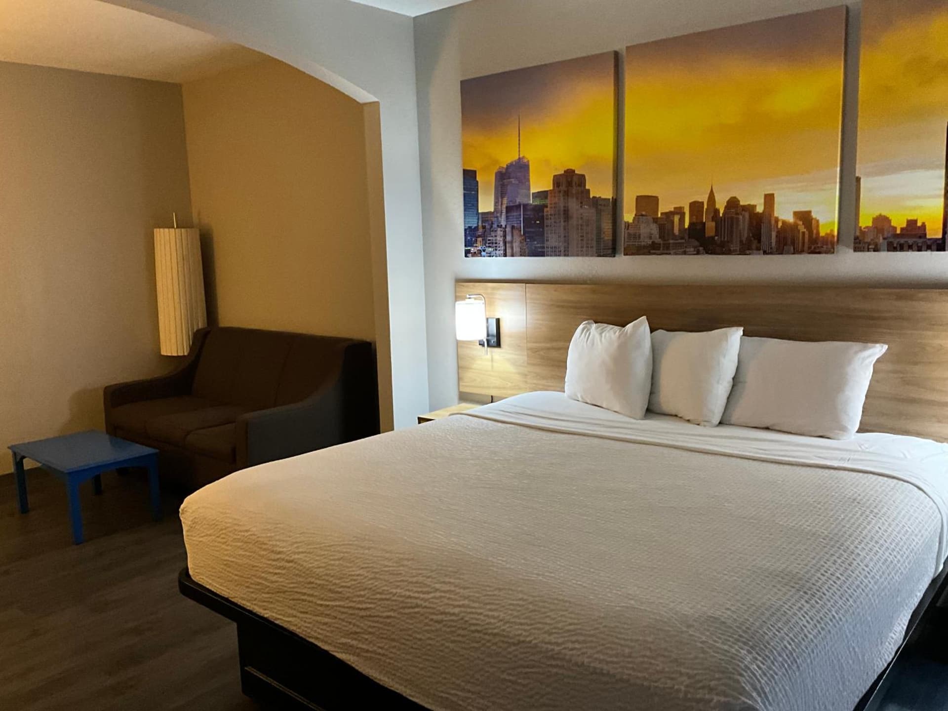 Days Inn & Suites by Wyndham Albany gallery photo in Albany, NY — image 34