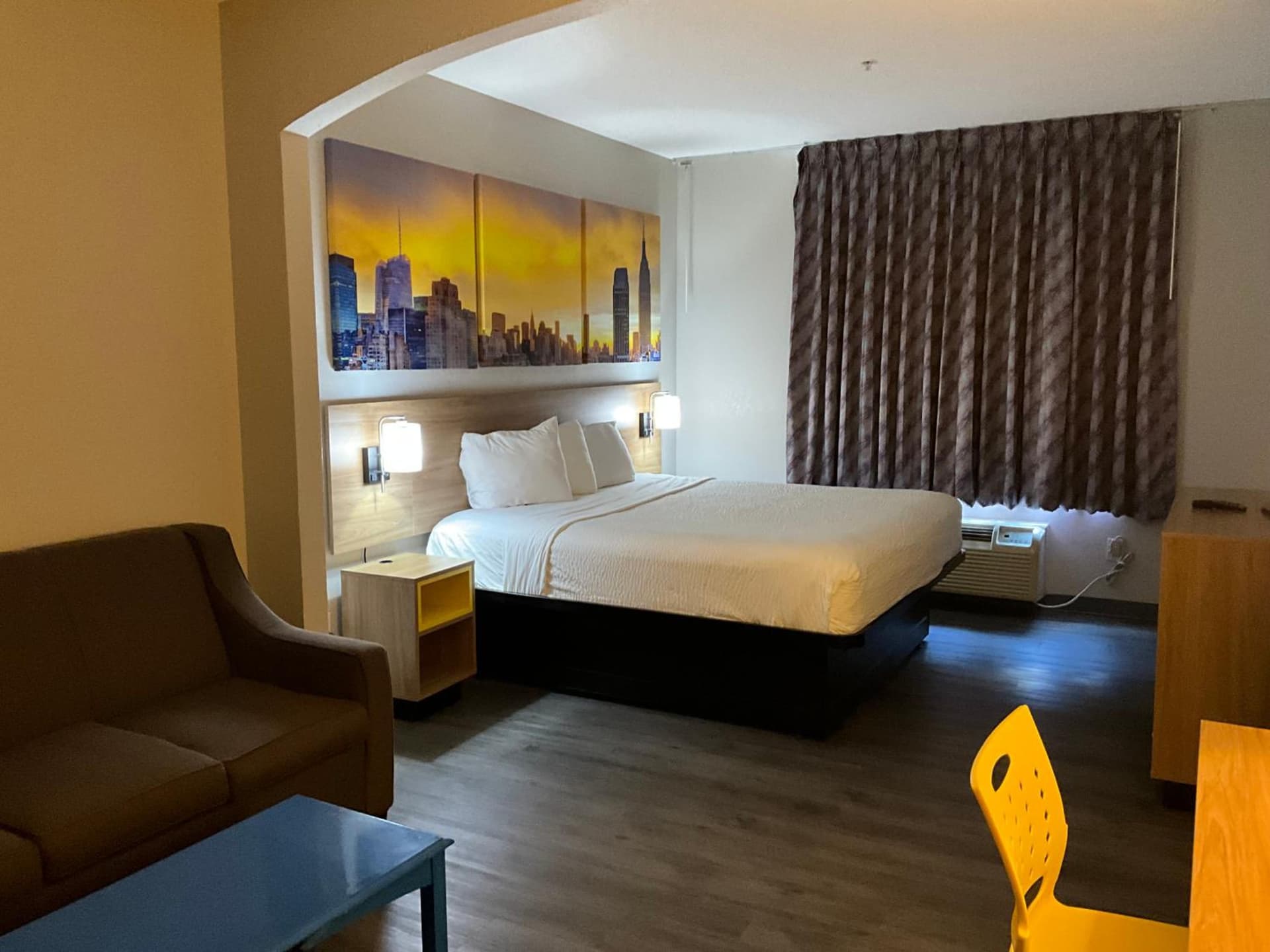 Days Inn & Suites by Wyndham Albany gallery photo in Albany, NY — image 67