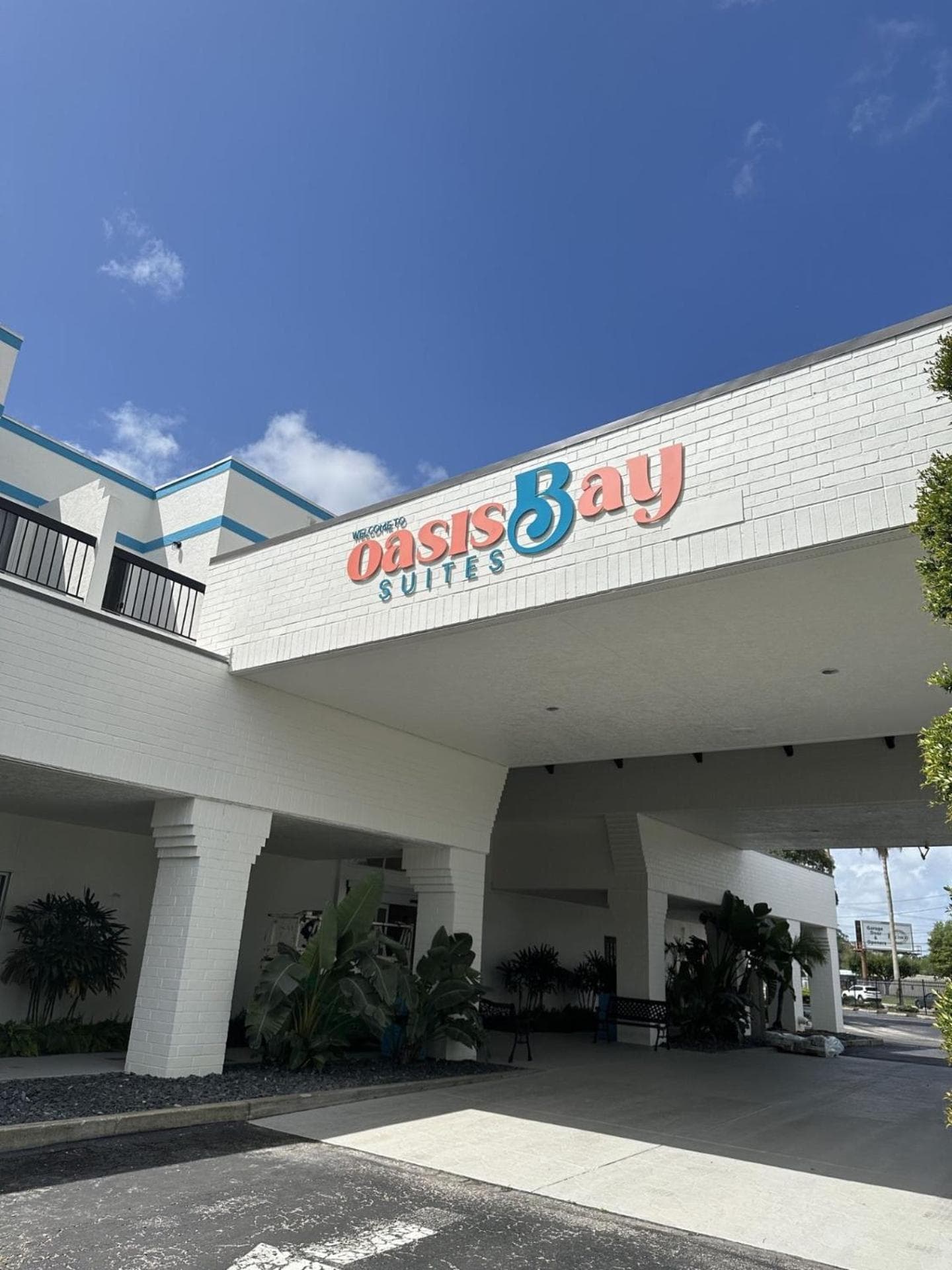 OASIS BAY SUITES, Tampa, Busch Gardens, USF property views in Tampa, FL — gallery photo 3