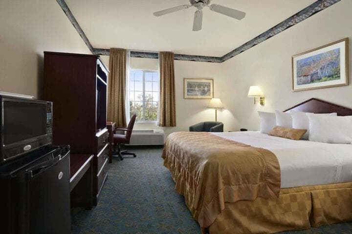 Williams Inn property views in Williams, CA — gallery photo 3