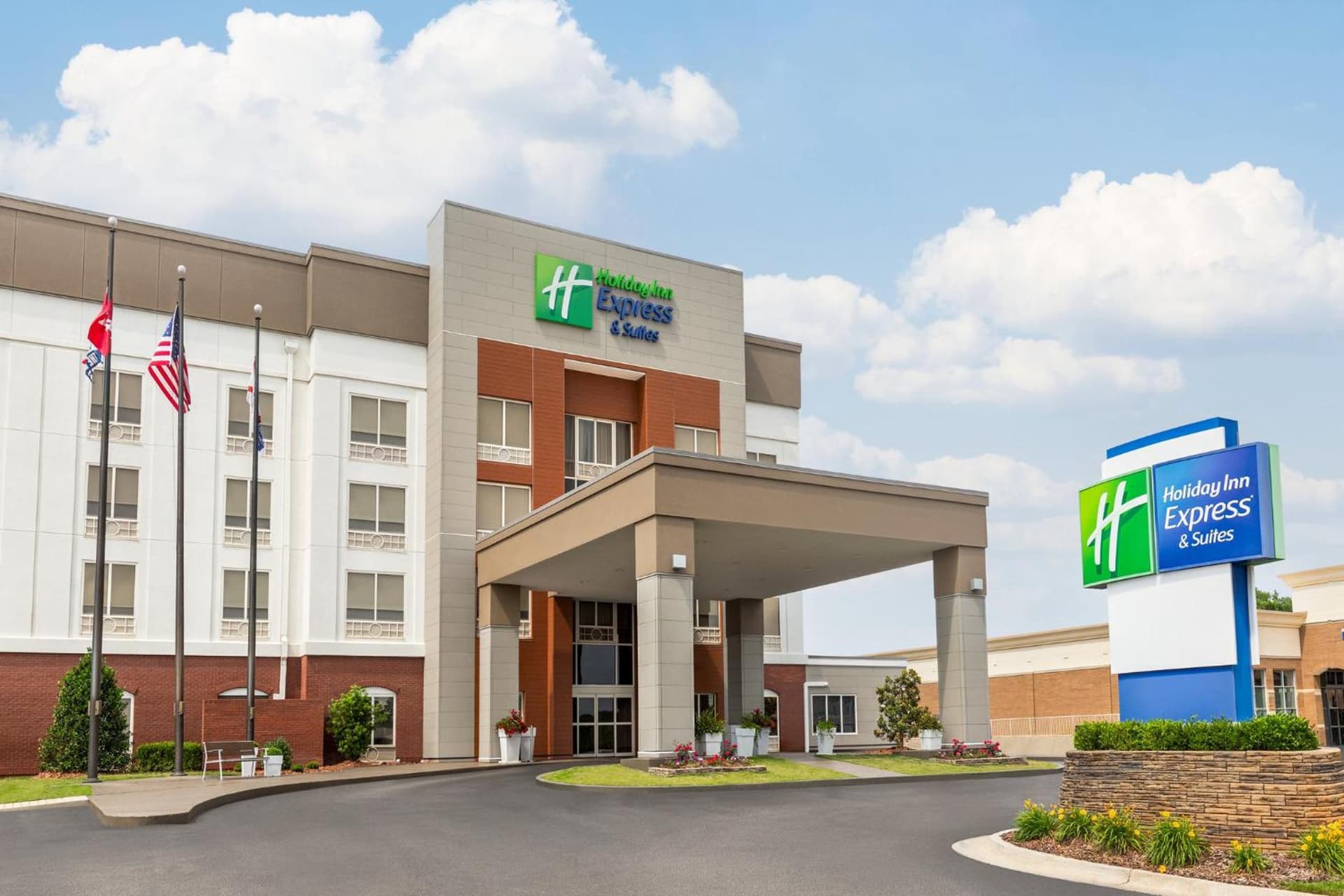 Holiday Inn Express & Suites - Tuscaloosa-University by IHG featured exterior or lobby in Tuscaloosa, AL — similar hotel