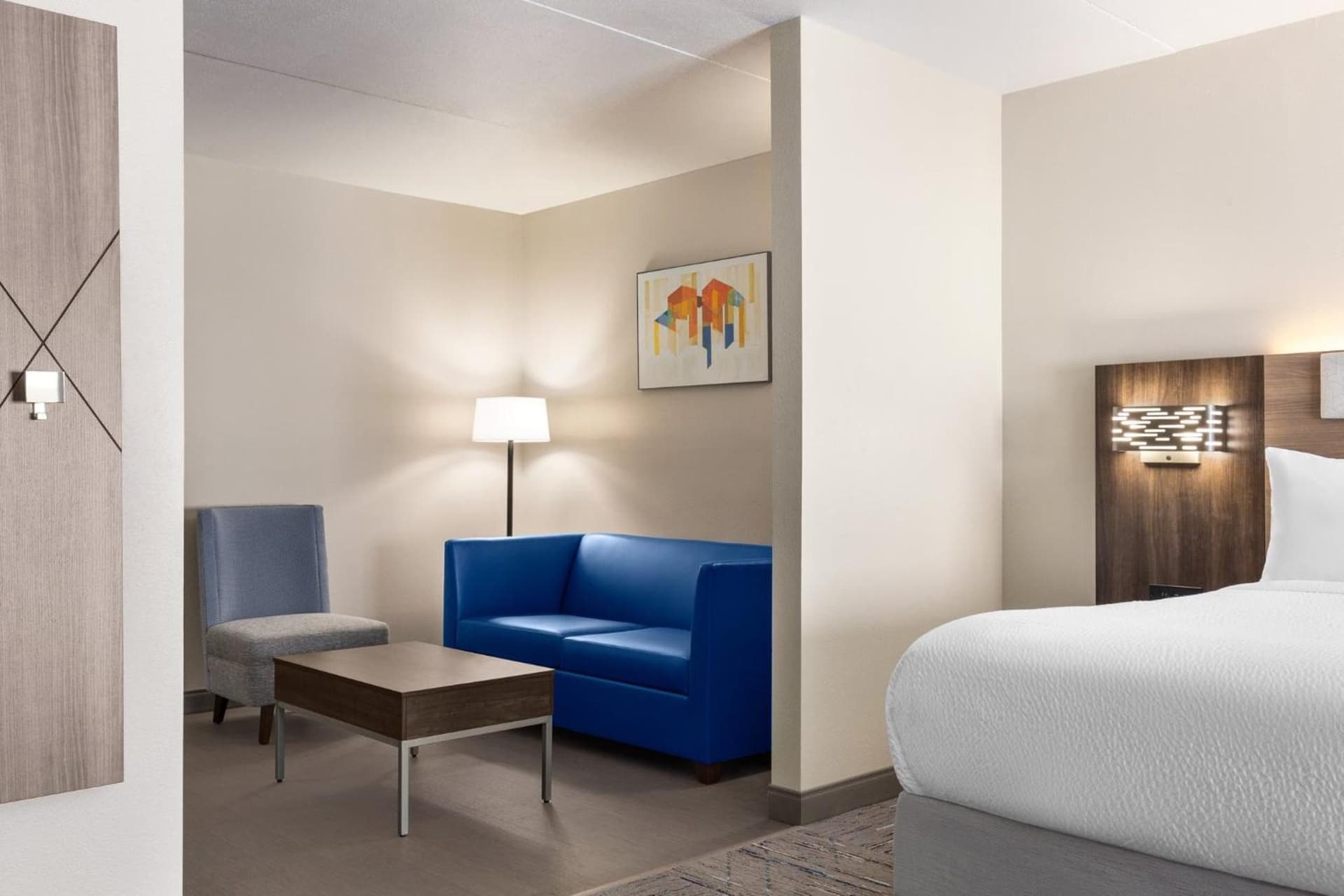 Holiday Inn Express & Suites - Tuscaloosa-University by IHG gallery photo in Tuscaloosa, AL — image 77