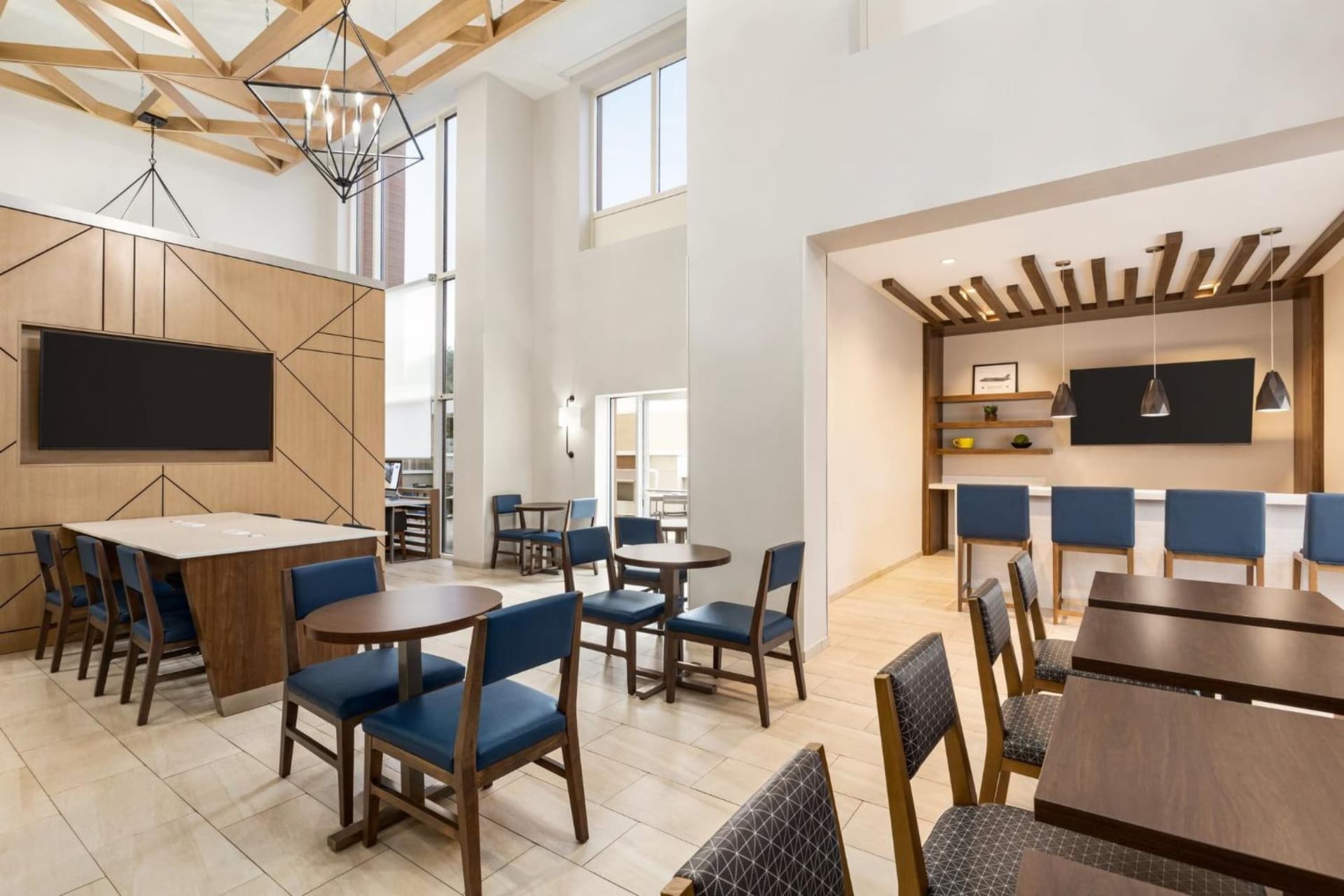 Holiday Inn Express & Suites - Tuscaloosa-University by IHG gallery photo in Tuscaloosa, AL — image 28