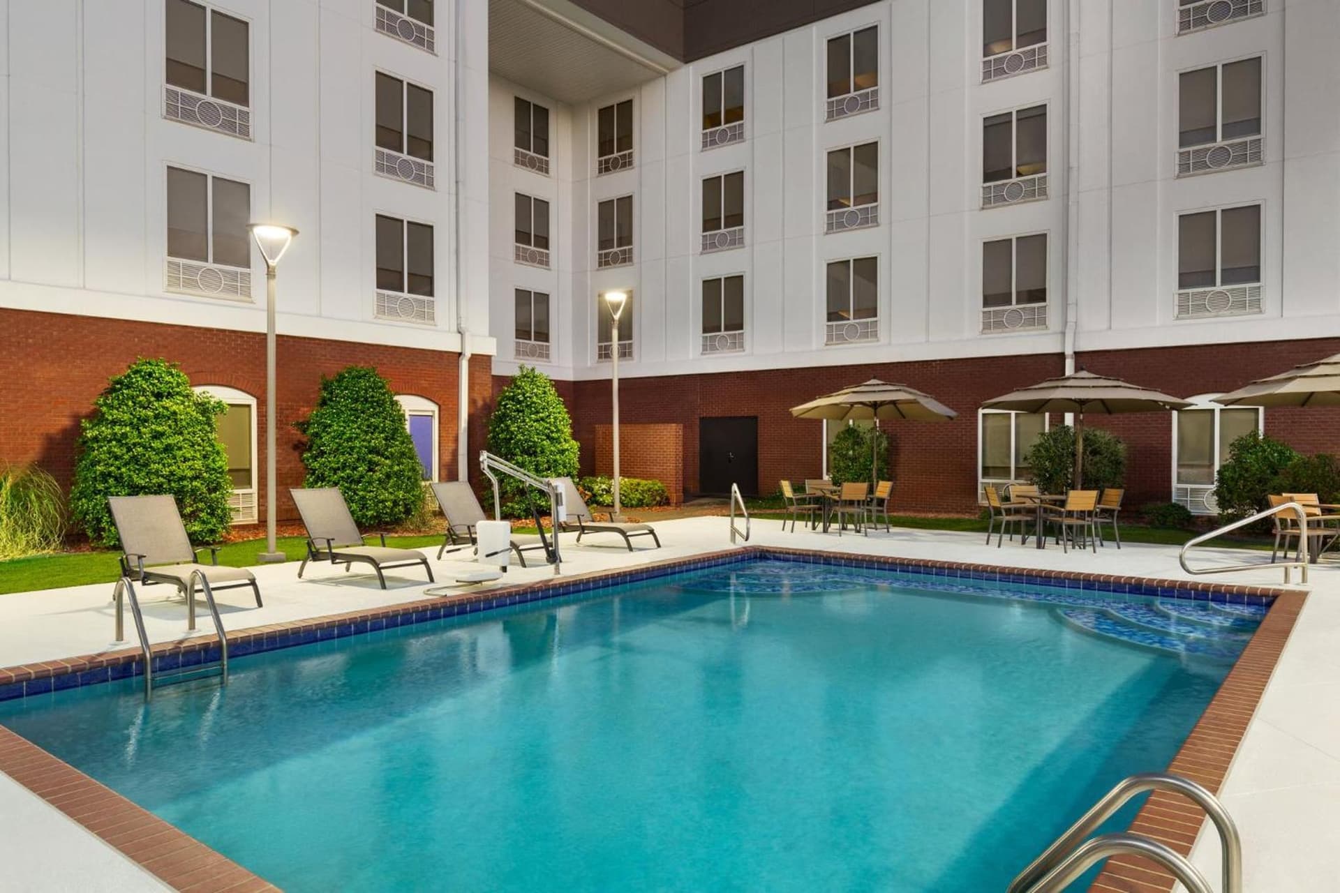 Holiday Inn Express & Suites - Tuscaloosa-University by IHG gallery photo in Tuscaloosa, AL — image 6