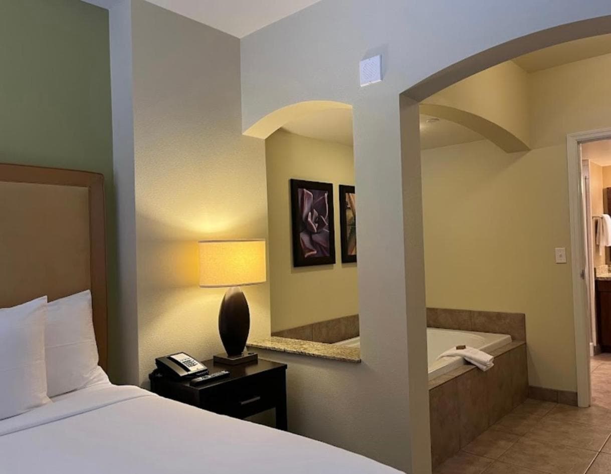 Cozy 1 Bedroom Get away at Grandview Resort interior in Las Vegas, NV — gallery photo 2