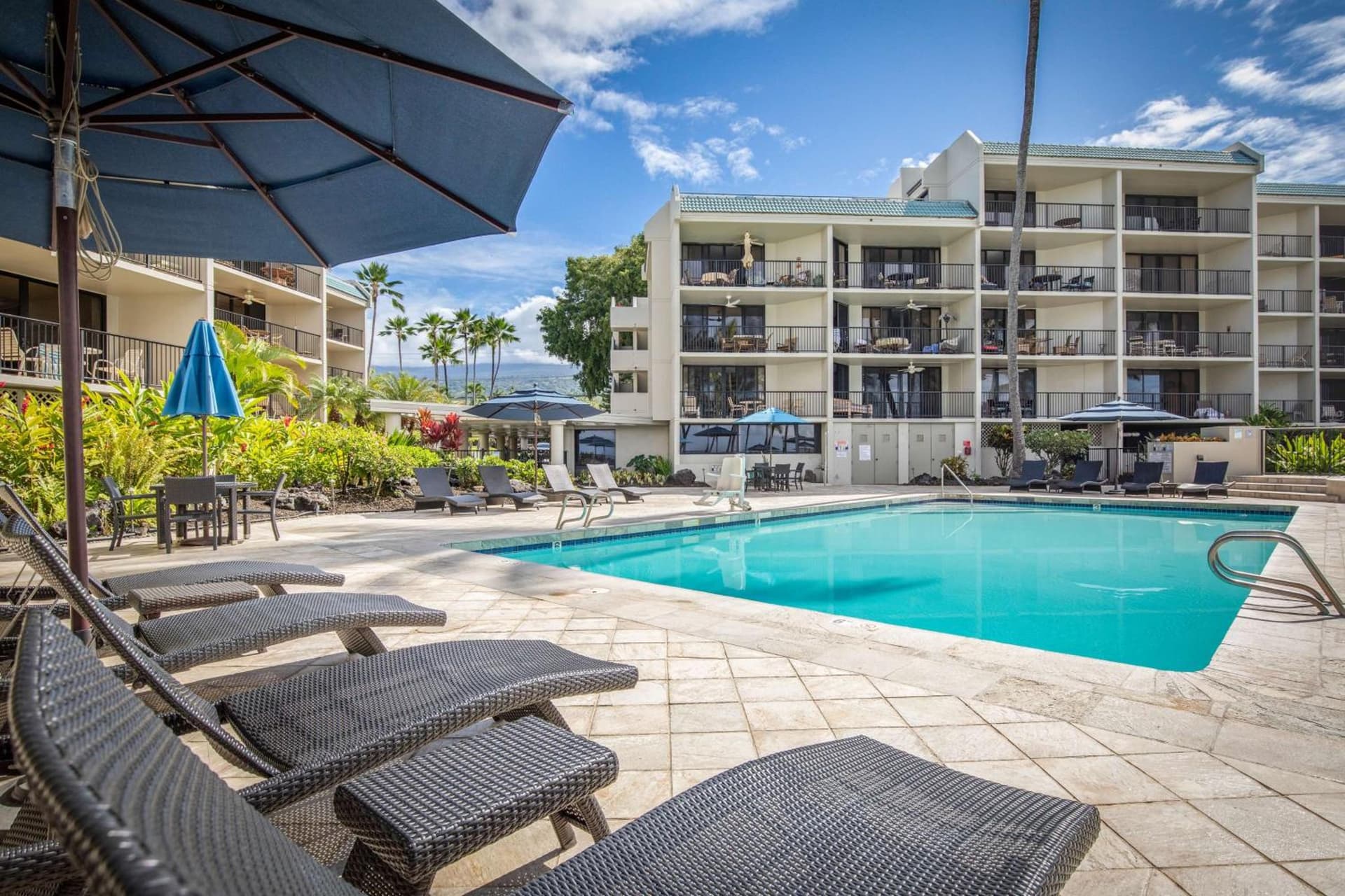 Aston Kona By The Sea interior in Kailua-Kona — gallery photo 2