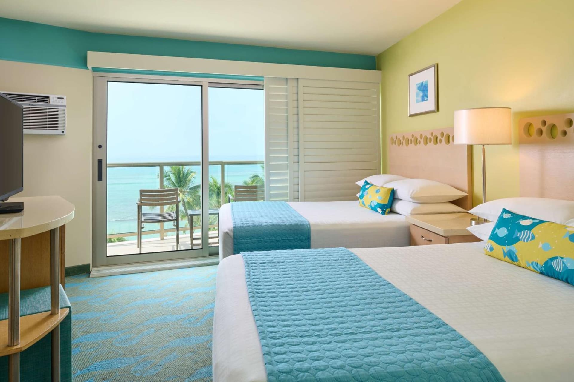 Waikiki Circle Hotel by Castle property views in Honolulu, HI — gallery photo 3