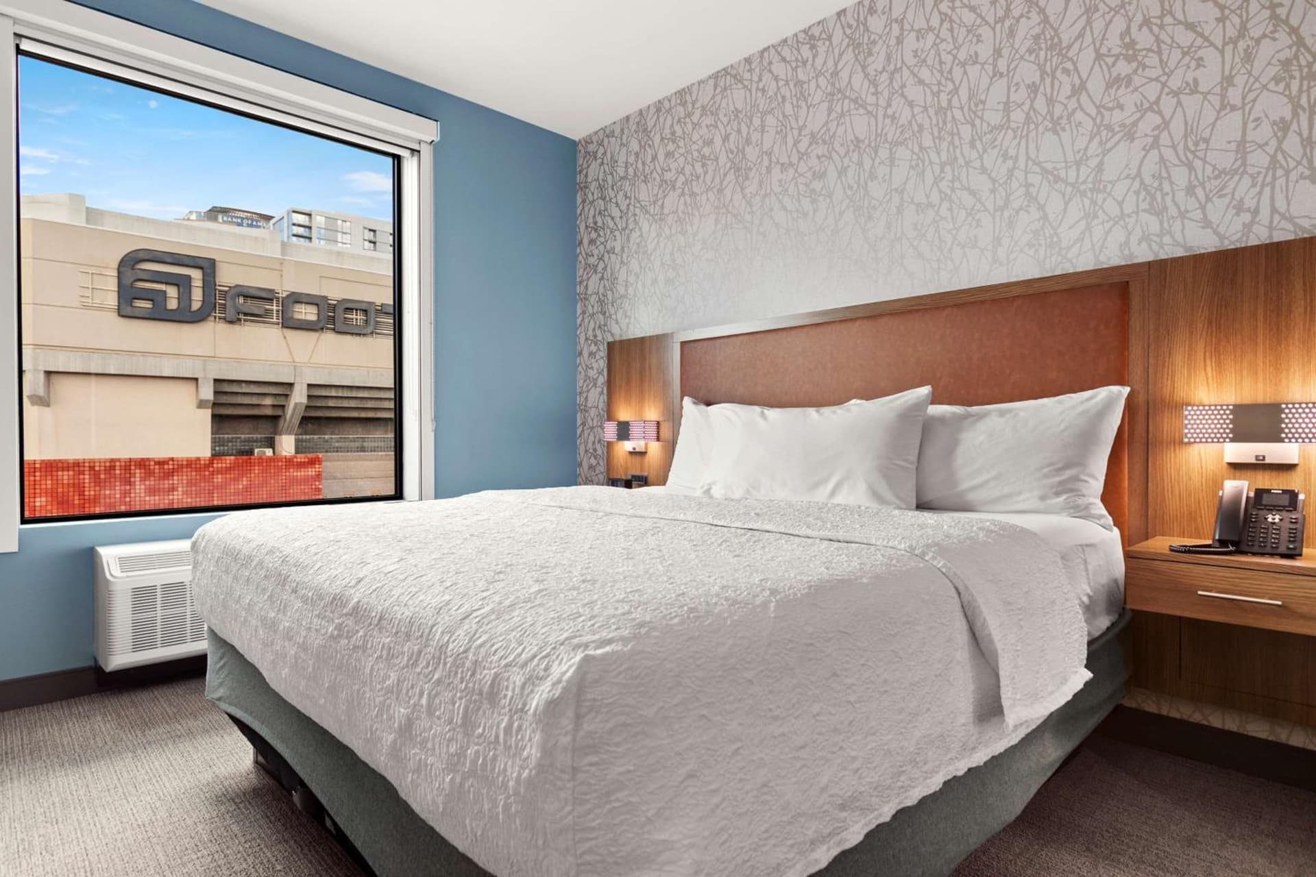 Home2 Suites By Hilton Phoenix Downtown gallery photo in Phoenix, AZ — image 20