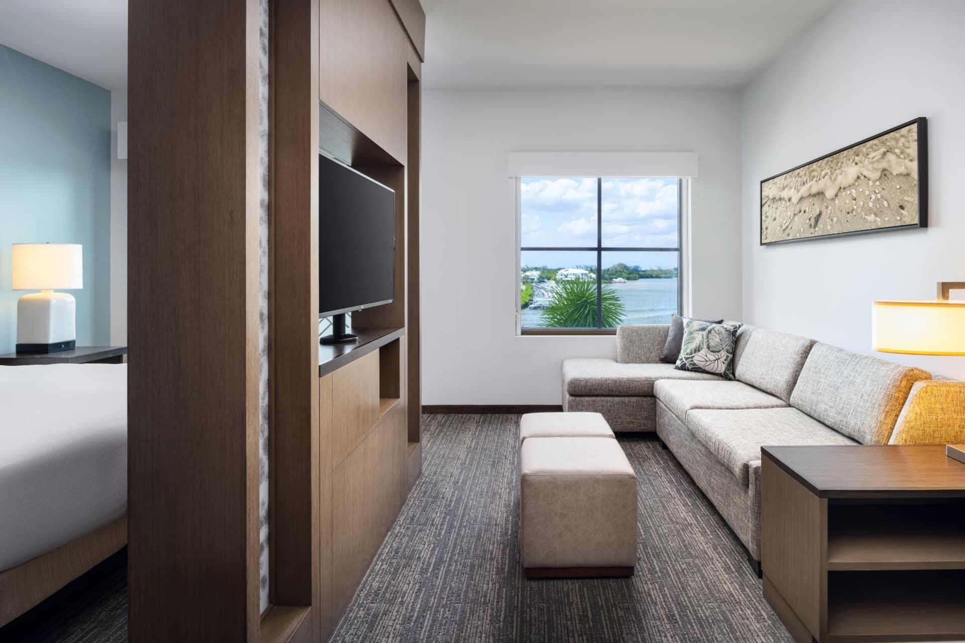 Hyatt House Naples 5th Avenue gallery photo in Naples, FL — image 4