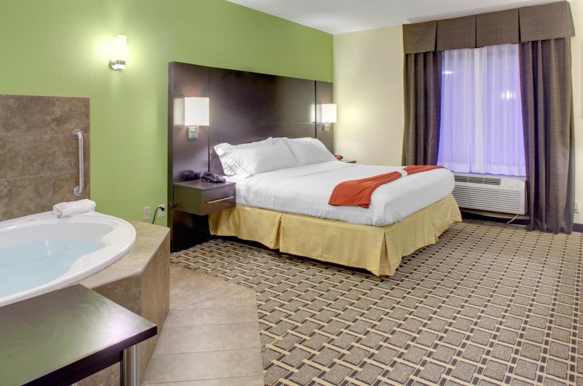 Holiday Inn Express & Suites Cross Lanes by IHG gallery photo in Cross Lanes, WV — image 63