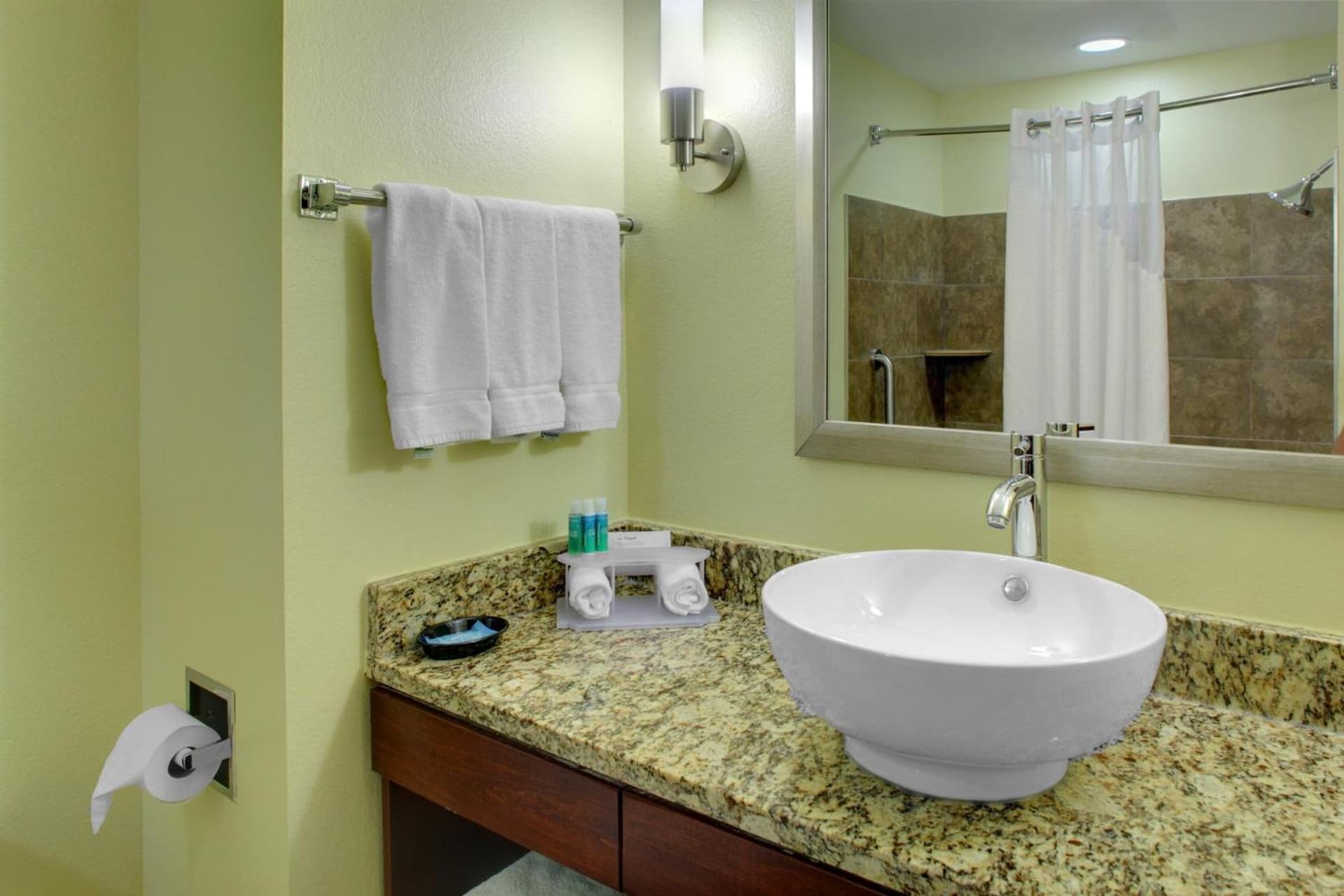 Holiday Inn Express & Suites Cross Lanes by IHG gallery photo in Cross Lanes, WV — image 37