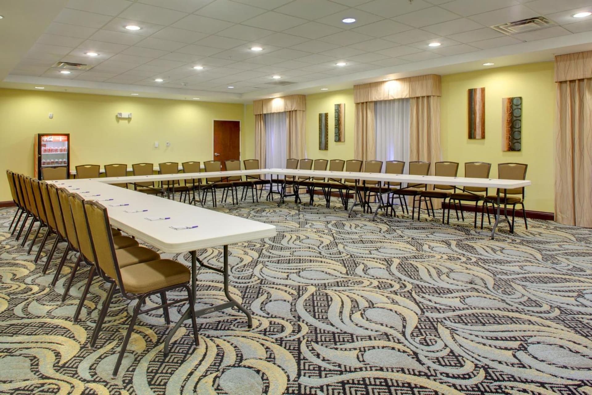 Holiday Inn Express & Suites Cross Lanes by IHG gallery photo in Cross Lanes, WV — image 14