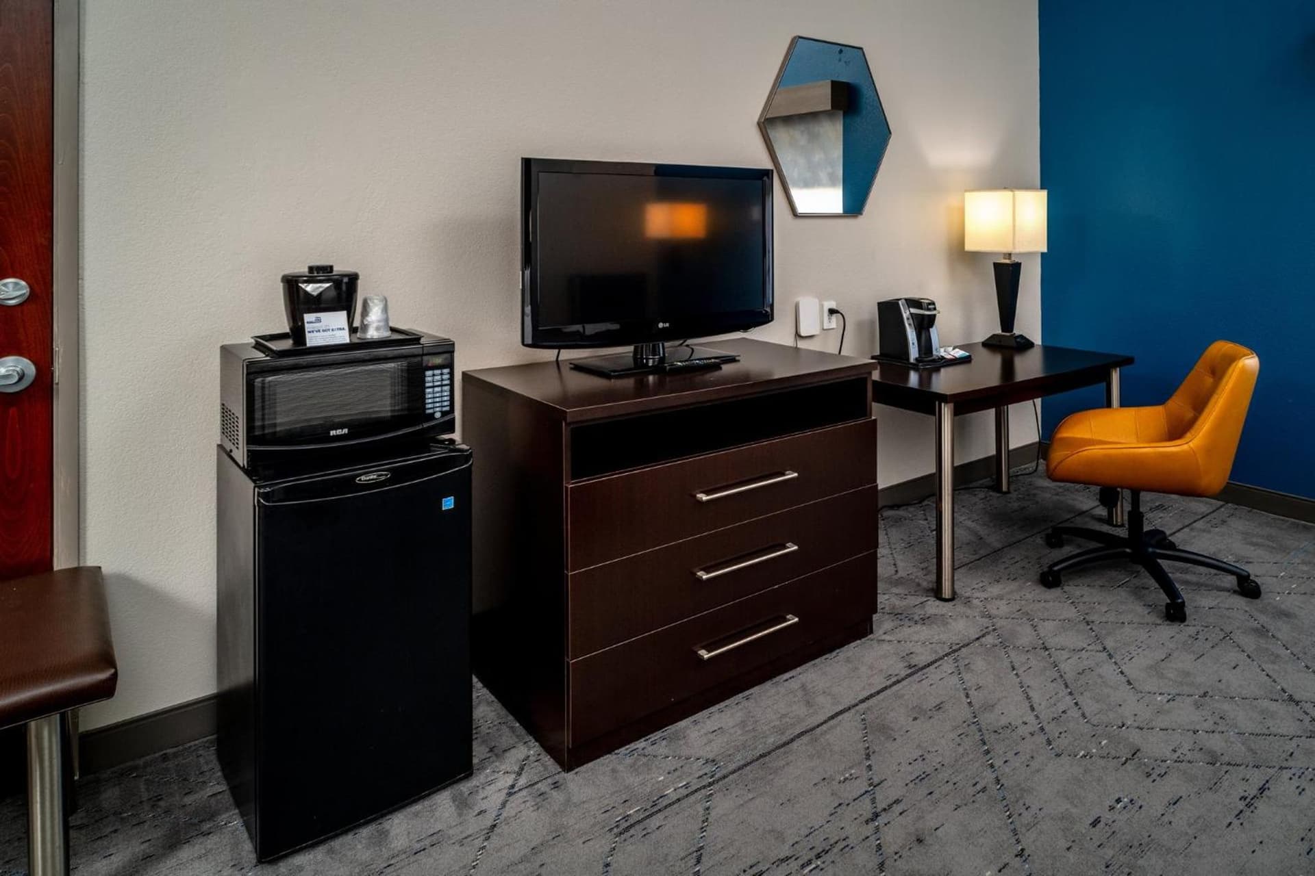 Holiday Inn Express & Suites Cross Lanes by IHG gallery photo in Cross Lanes, WV — image 59
