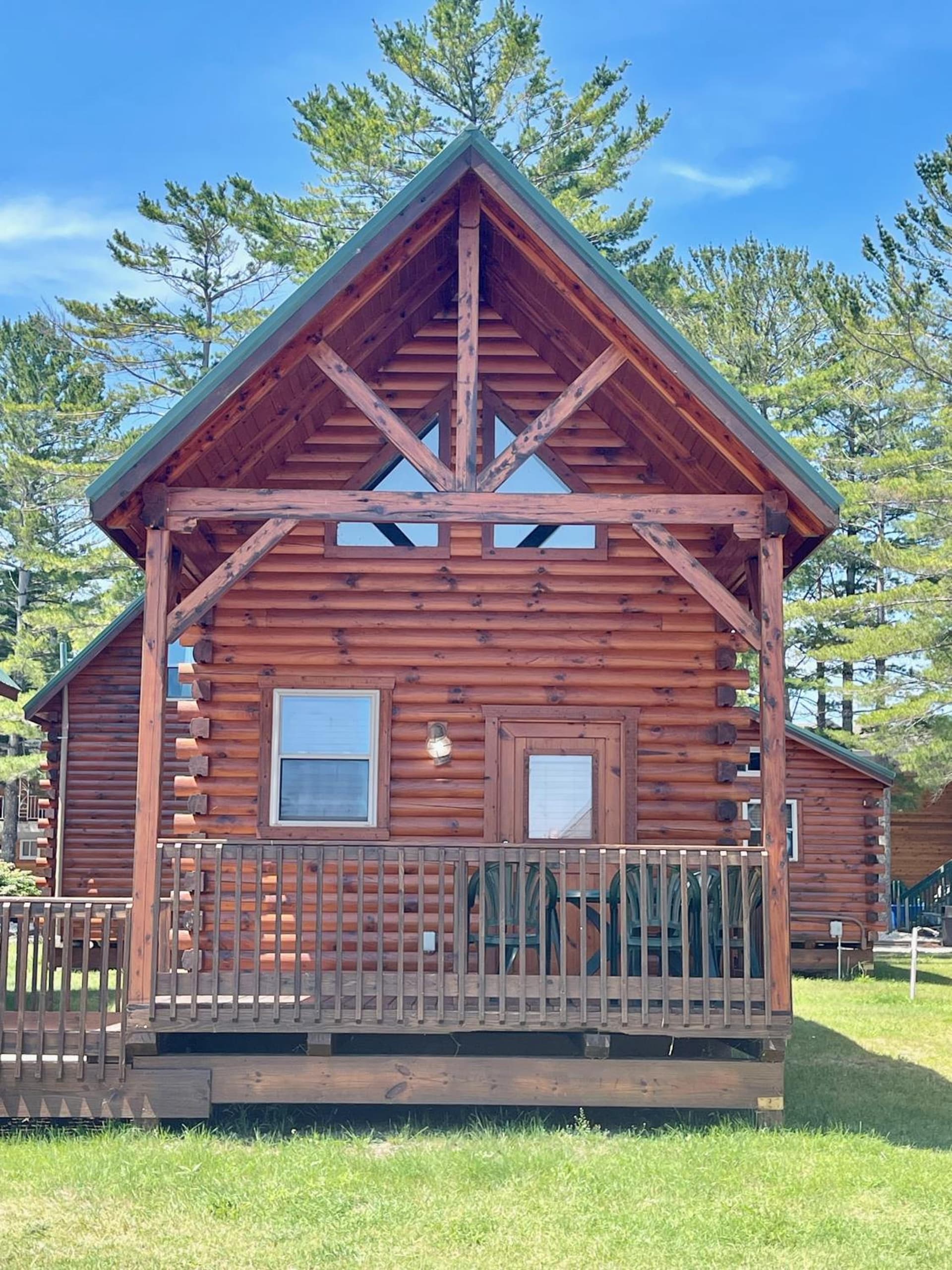 Cabins of Mackinac & Lodge property views in Mackinaw City, MI — gallery photo 3