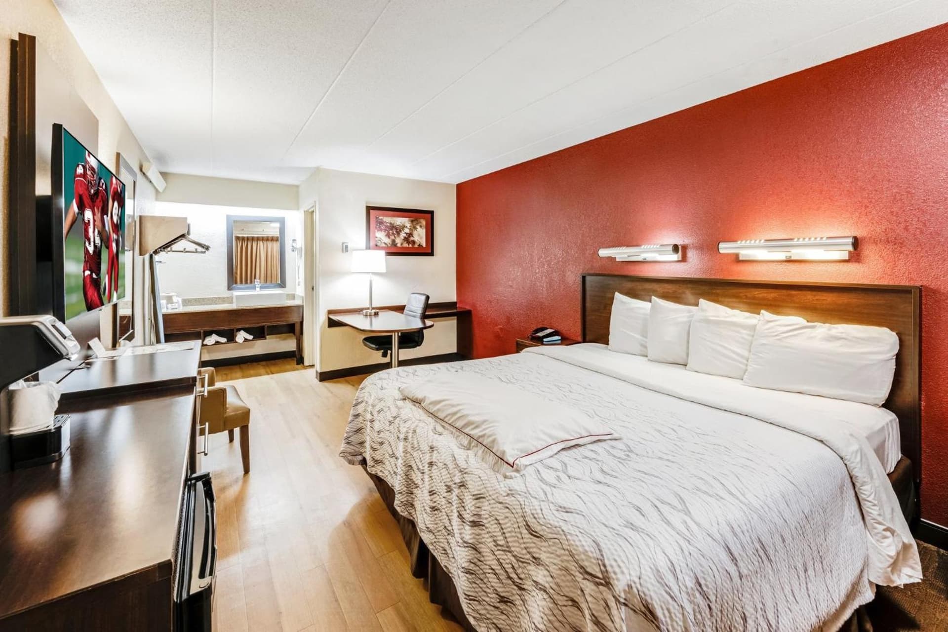 Red Roof Inn PLUS+ Washington DC - Alexandria gallery photo in Alexandria, VA — image 22