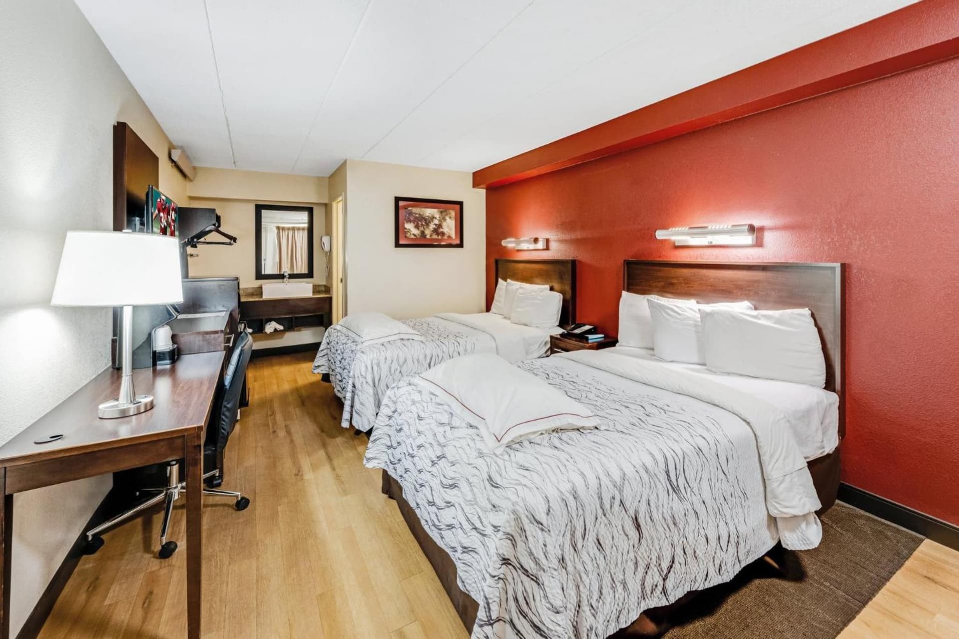 Red Roof Inn PLUS+ Washington DC - Alexandria gallery photo in Alexandria, VA — image 14