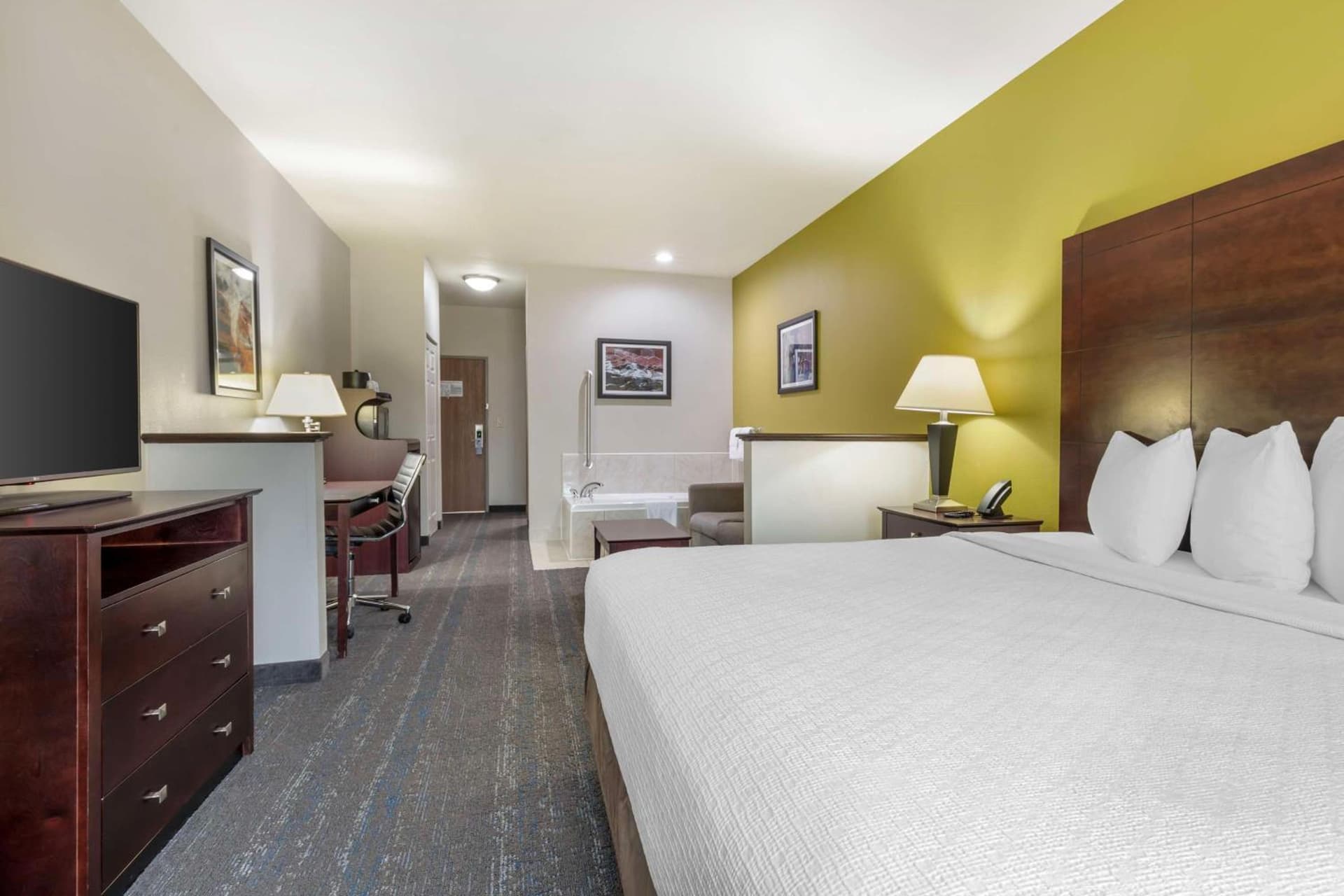 Best Western Plus Mansfield Inn & Suites gallery photo in Mansfield, TX — image 25