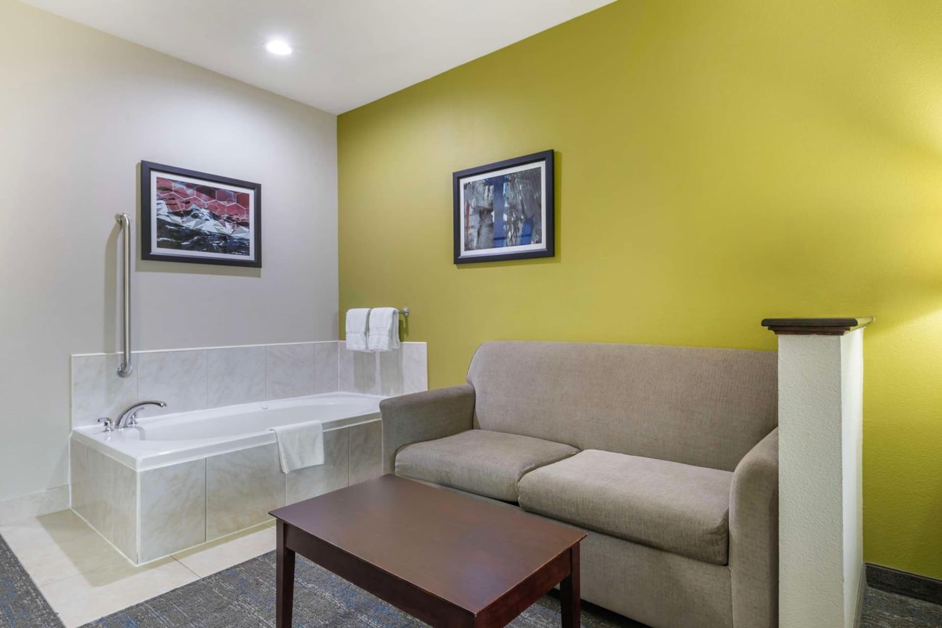 Best Western Plus Mansfield Inn & Suites gallery photo in Mansfield, TX — image 34
