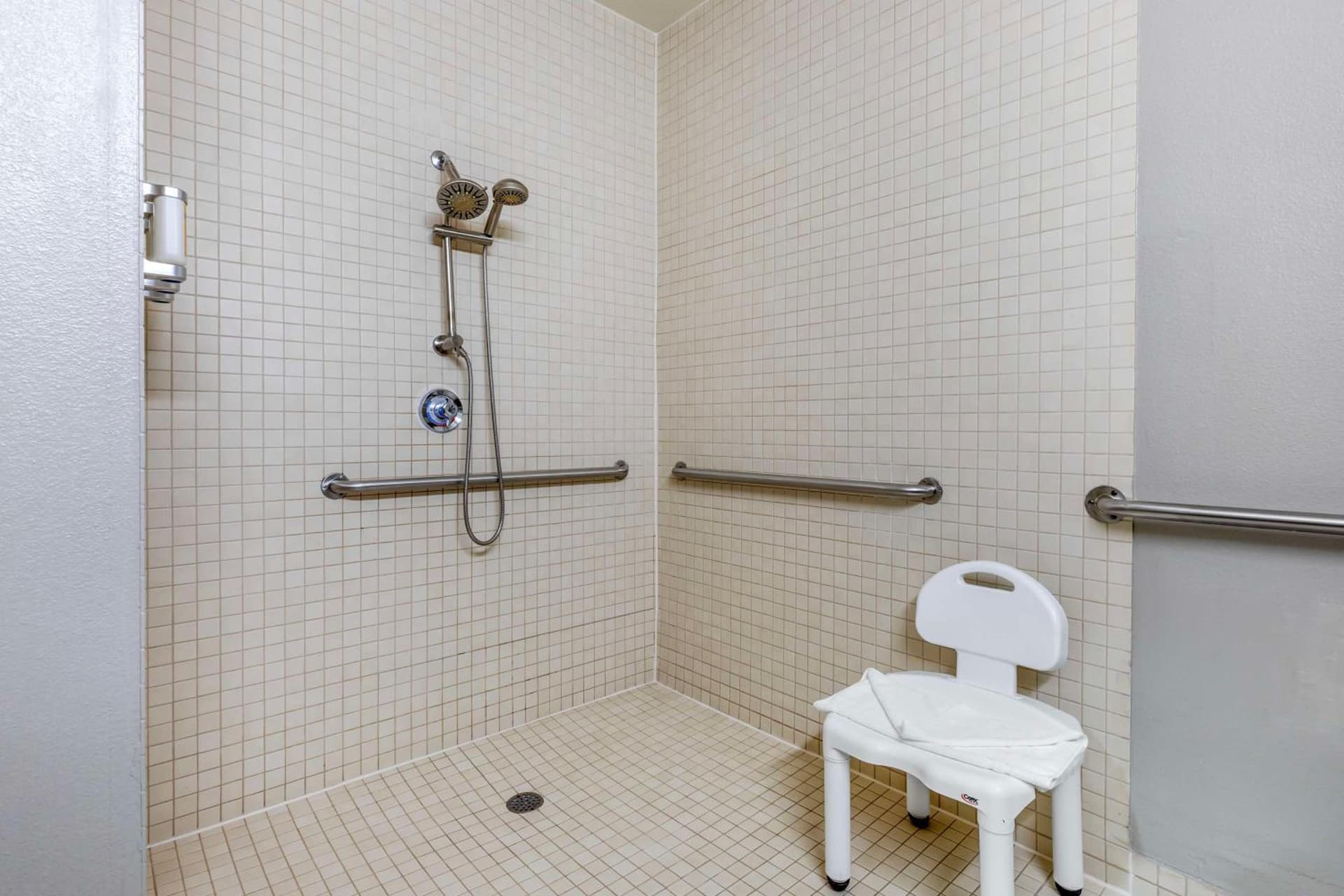 Best Western Plus Mansfield Inn & Suites gallery photo in Mansfield, TX — image 4