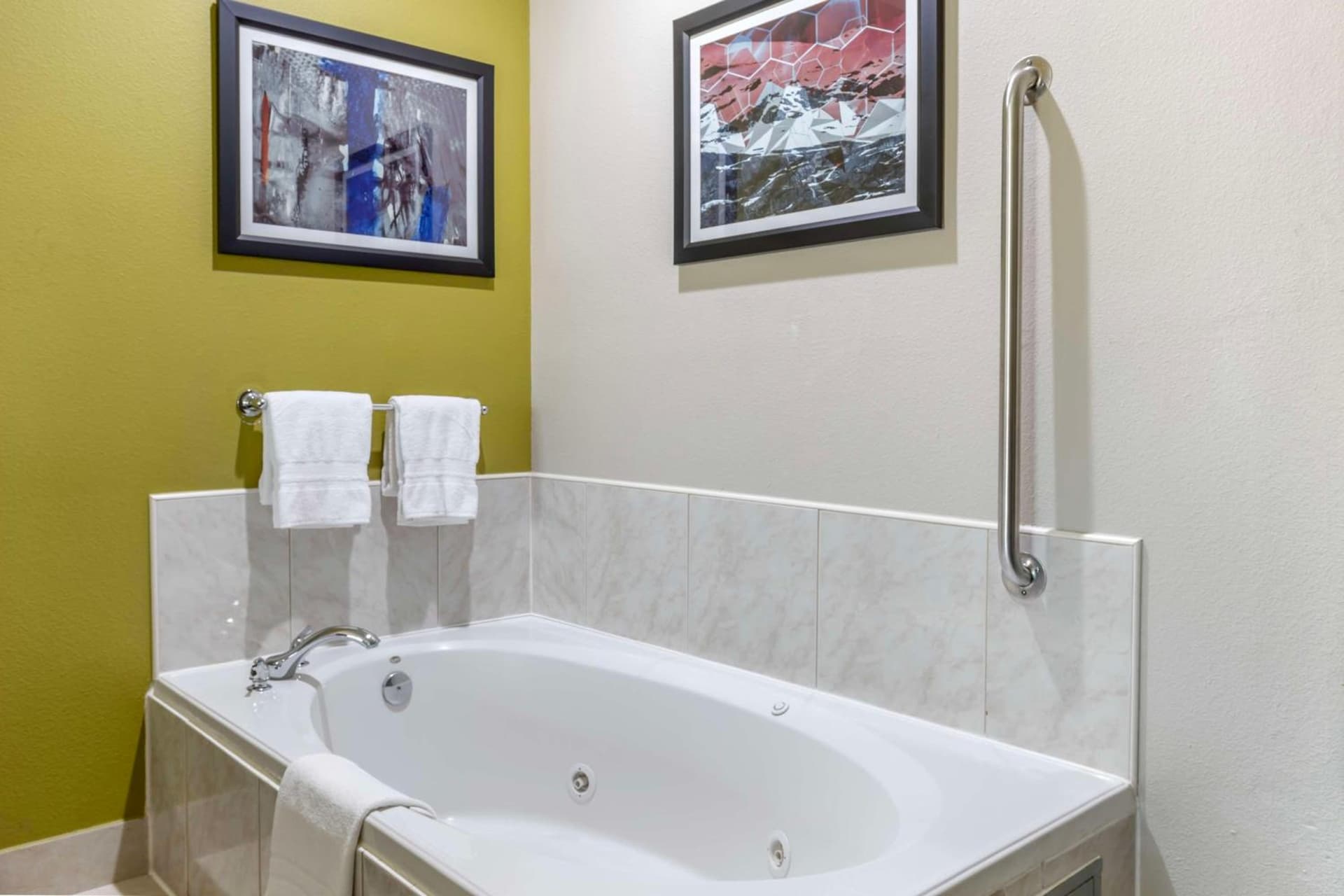 Best Western Plus Mansfield Inn & Suites gallery photo in Mansfield, TX — image 10