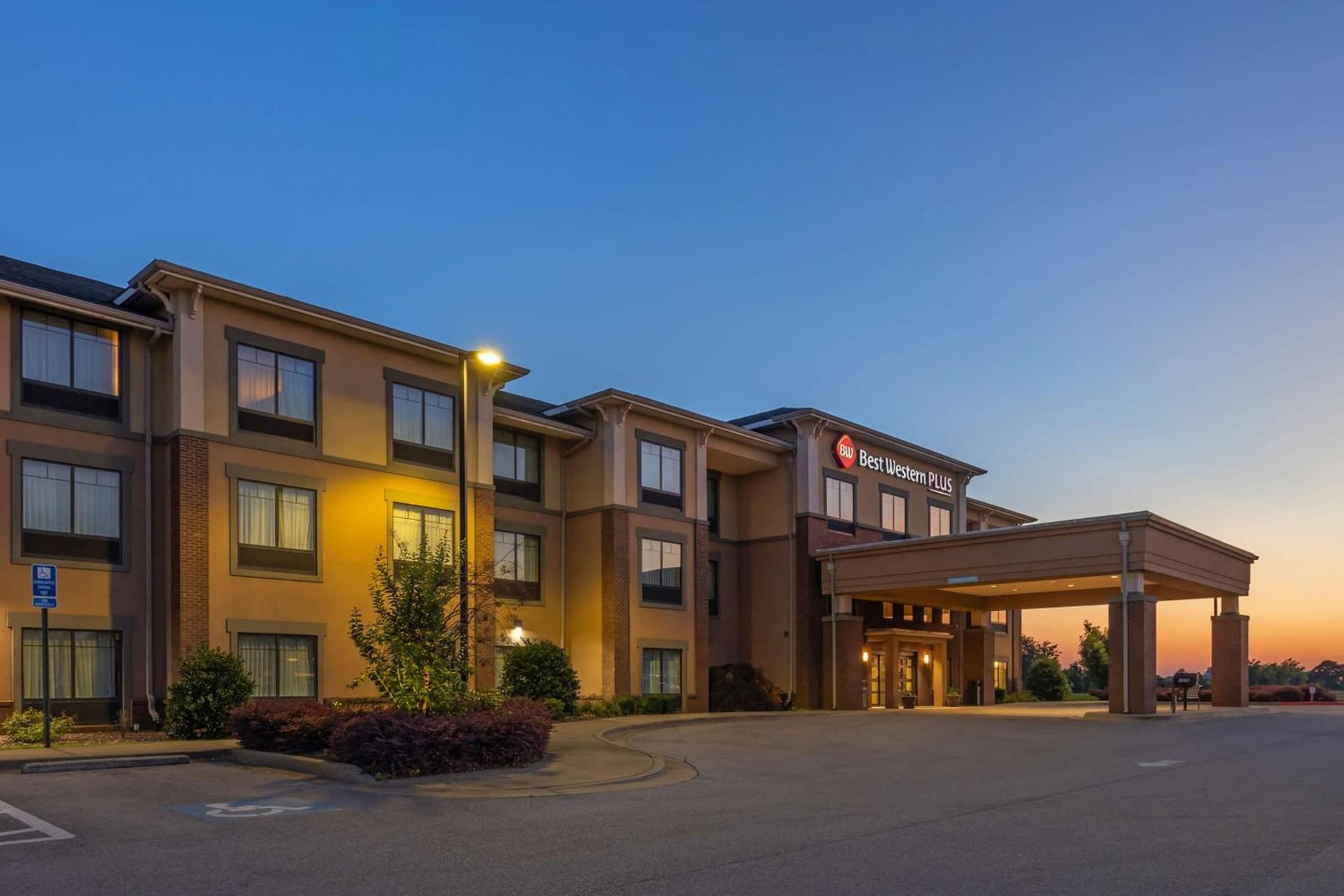 Best Western Plus Tuscumbia/Muscle Shoals Hotel & Suites — hotel in Tuscumbia, Alabama