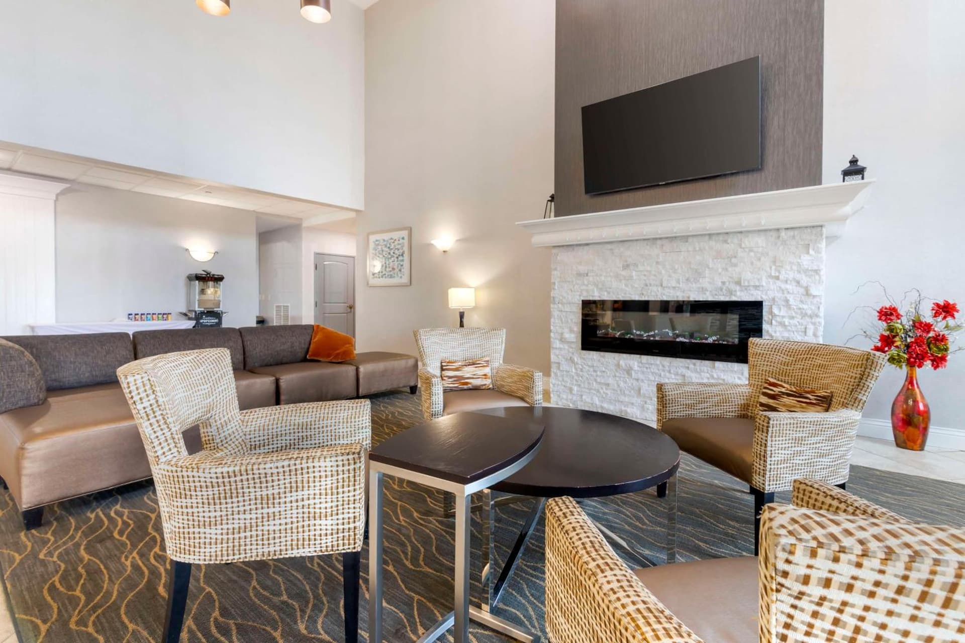 Wyndham Garden Appleton interior in Appleton, WI — gallery photo 2
