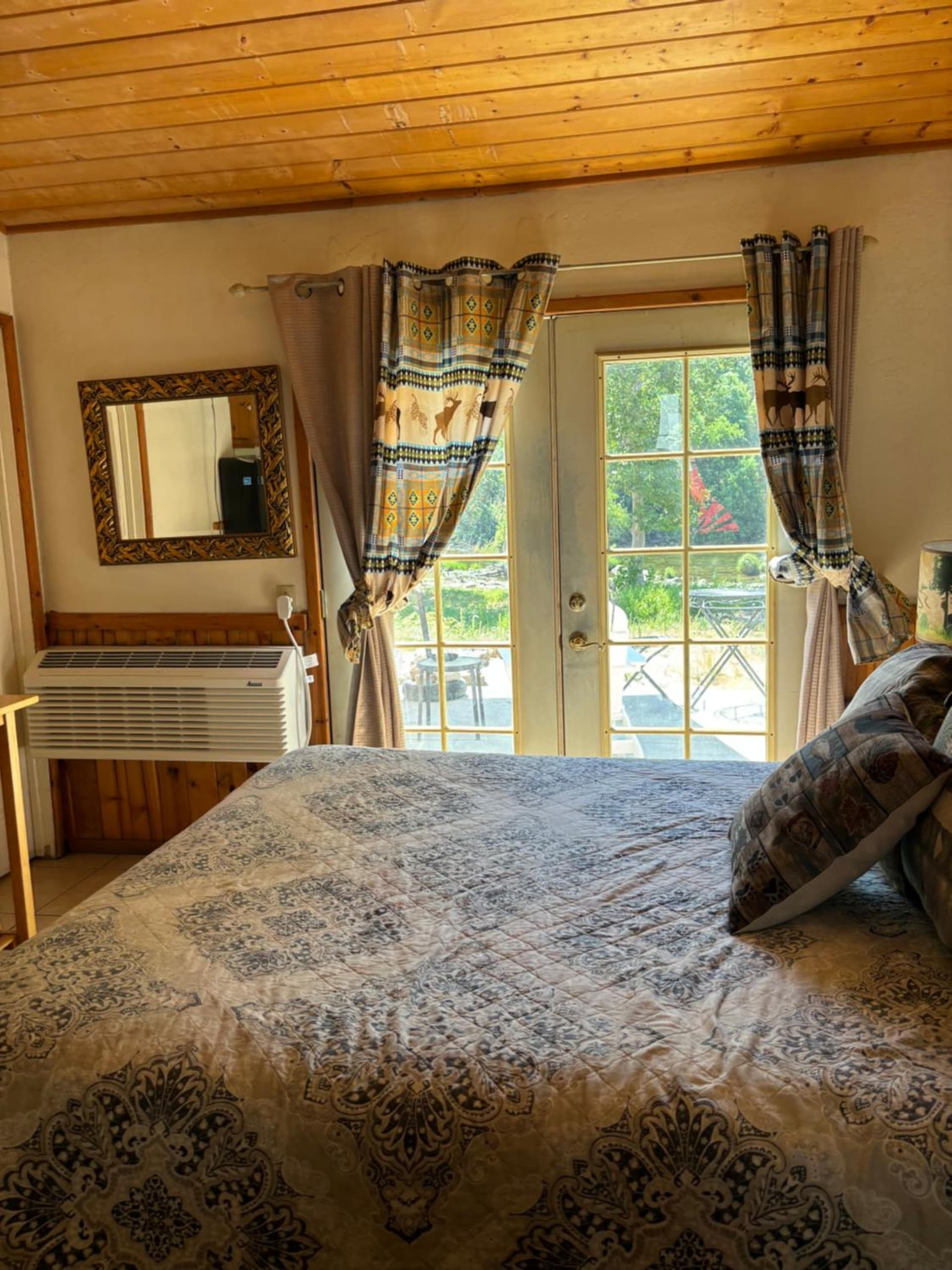 Sequoia River Front Cabins gallery photo in Three Rivers, CA — image 106