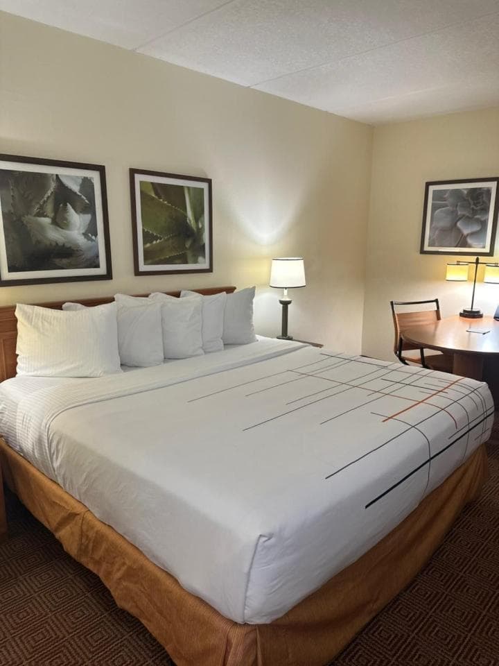 La Quinta Inn & Suites by Wyndham Sawgrass gallery photo in Sunrise, FL — image 57