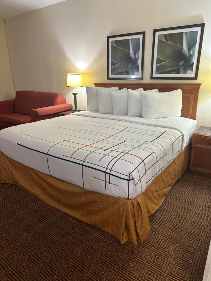 La Quinta Inn & Suites by Wyndham Sawgrass gallery photo in Sunrise, FL — image 21