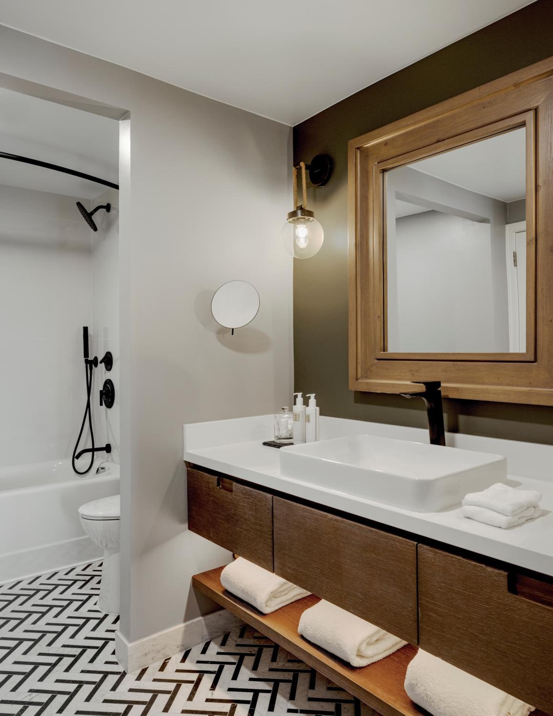 Newport Harbor Island Resort gallery photo in Newport, RI — image 17