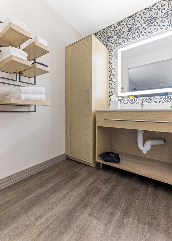 Hillstone Inn Tulare, an Ascend Collection Hotel gallery photo in Tulare, CA — image 19