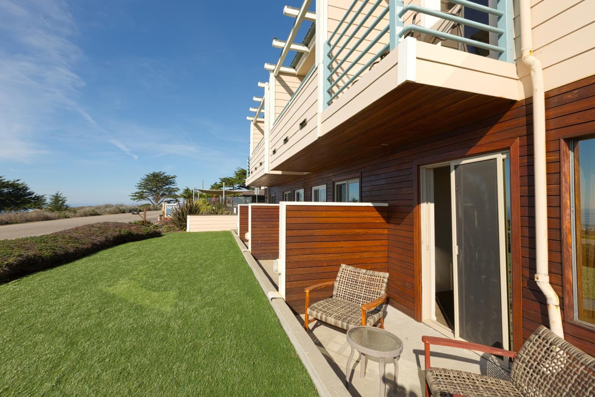 Cambria Landing Inn and Suites interior in Cambria, CA — gallery photo 2