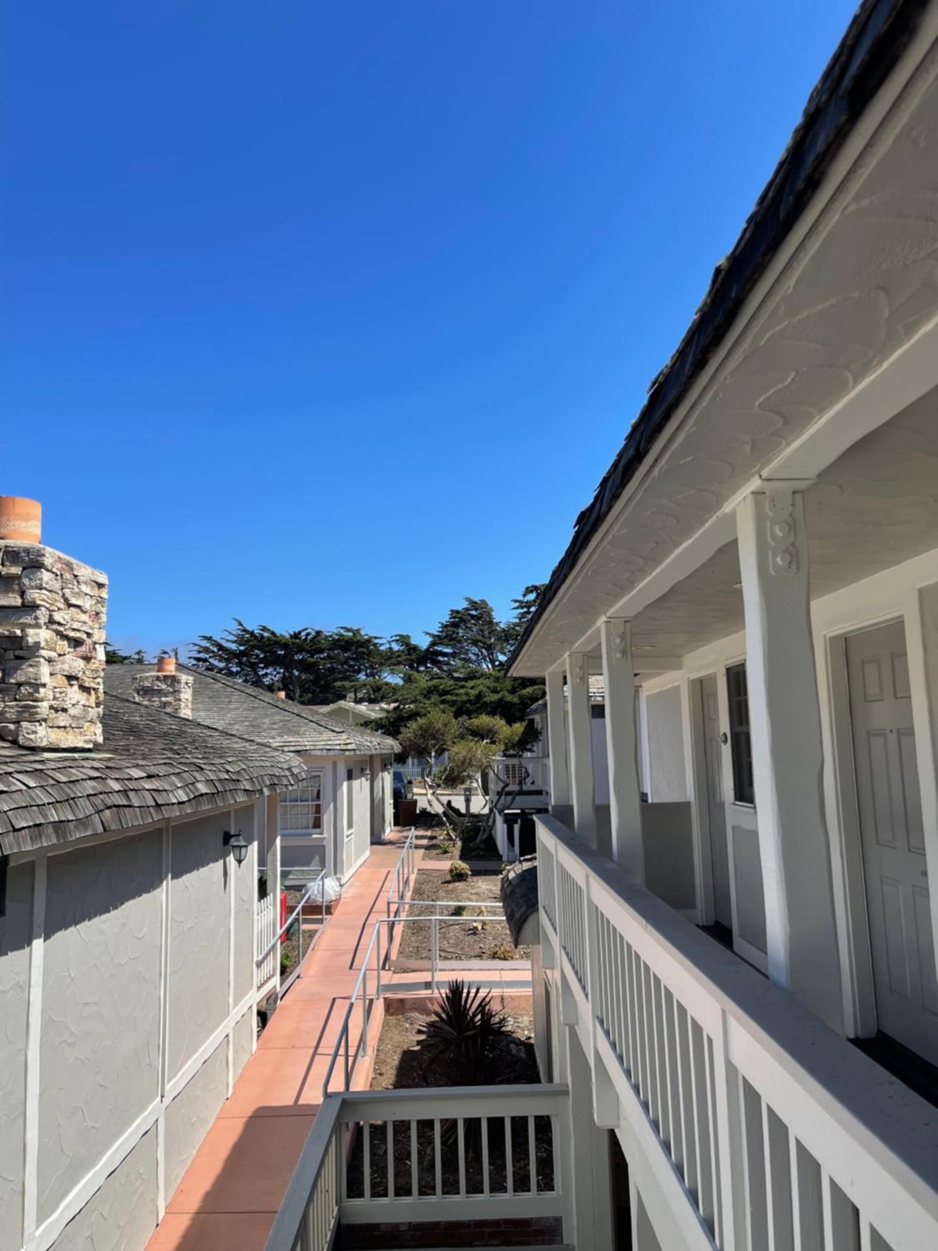 Fogcatcher Inn gallery photo in Cambria, CA — image 32